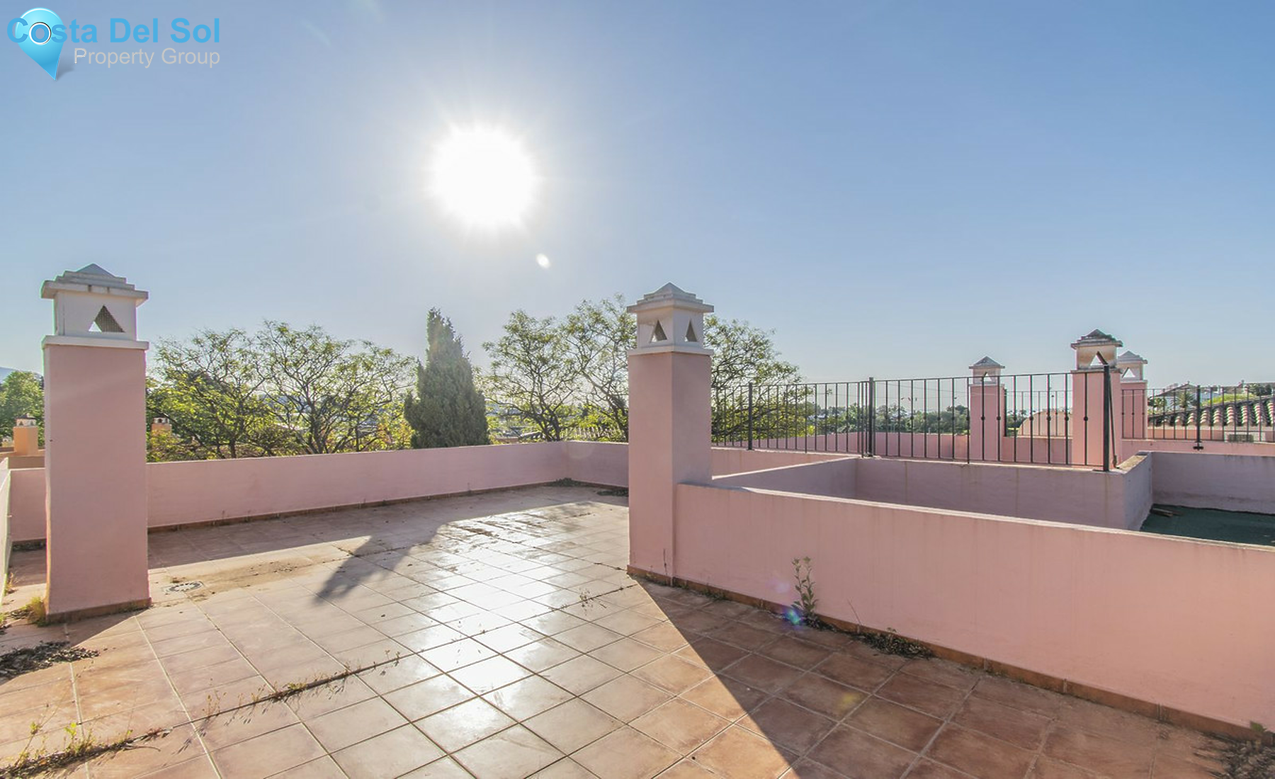 Top Floor Apartment in Guadalmina Alta-1370873