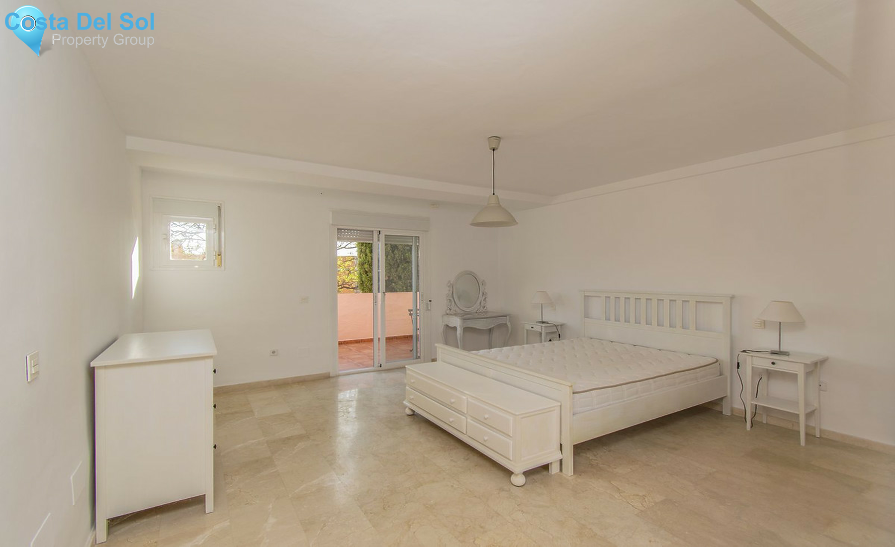 Top Floor Apartment in Guadalmina Alta-1370876