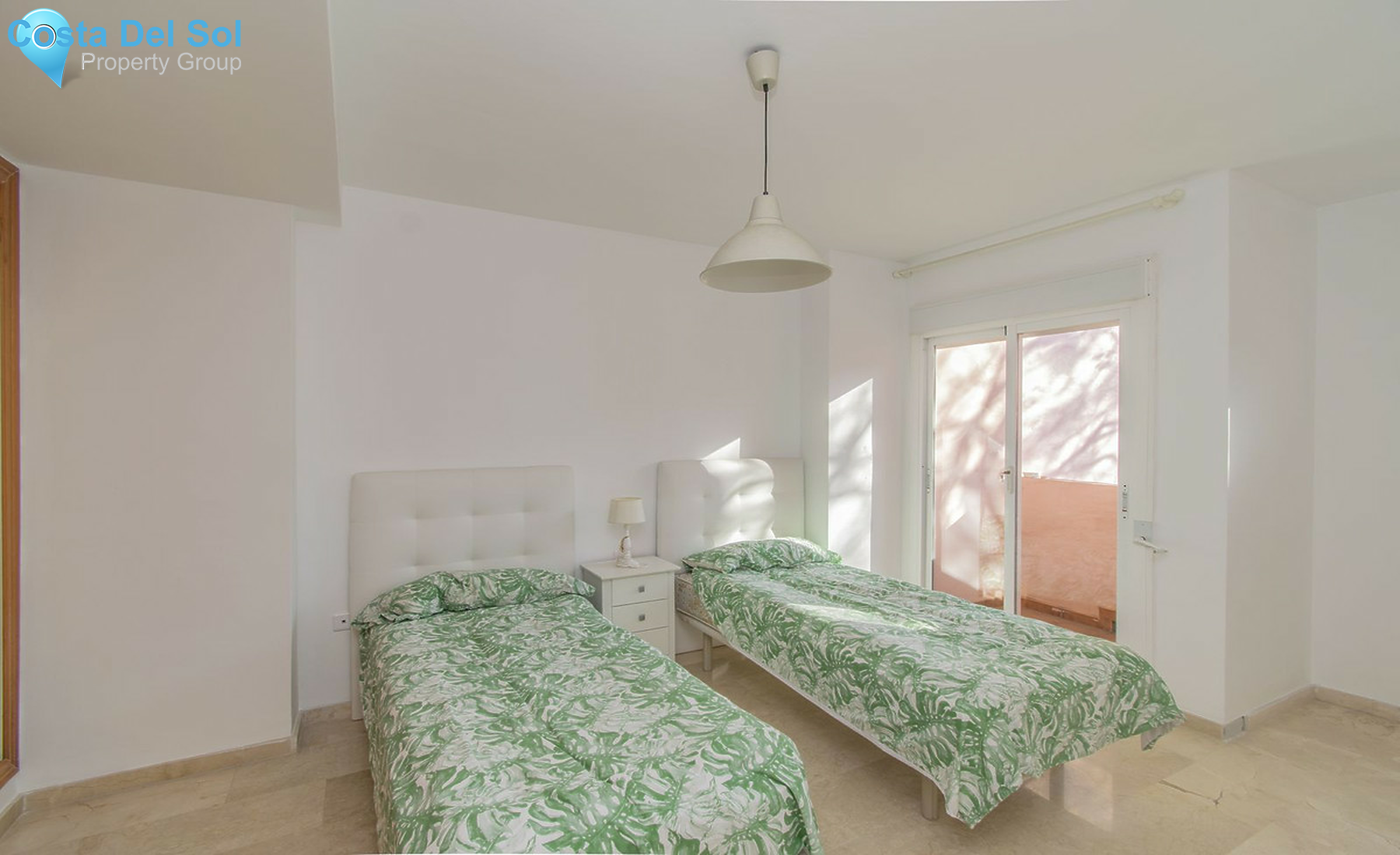 Top Floor Apartment in Guadalmina Alta-1370878