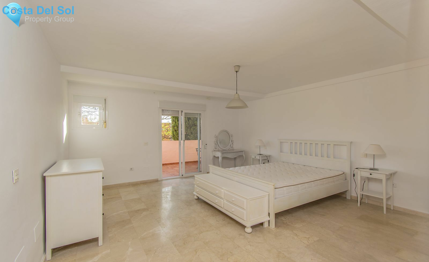 Top Floor Apartment in Guadalmina Alta-1191640