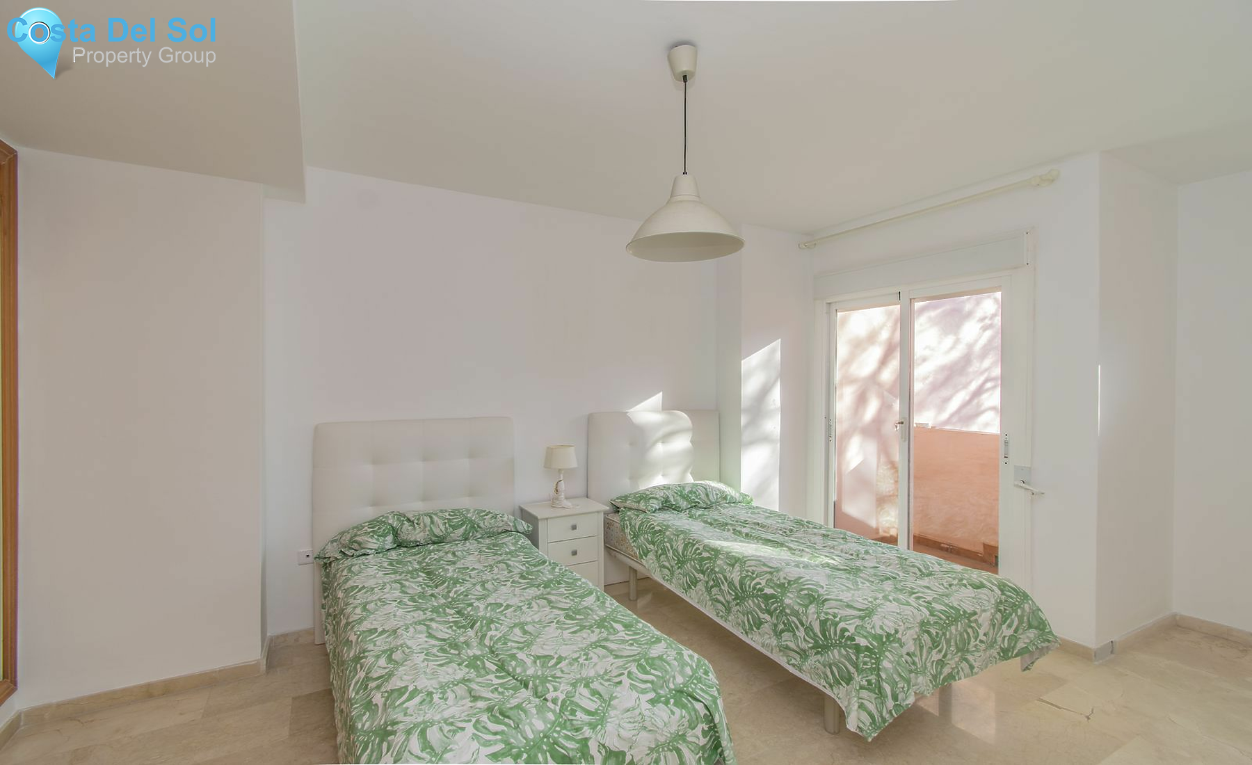 Top Floor Apartment in Guadalmina Alta-1191642