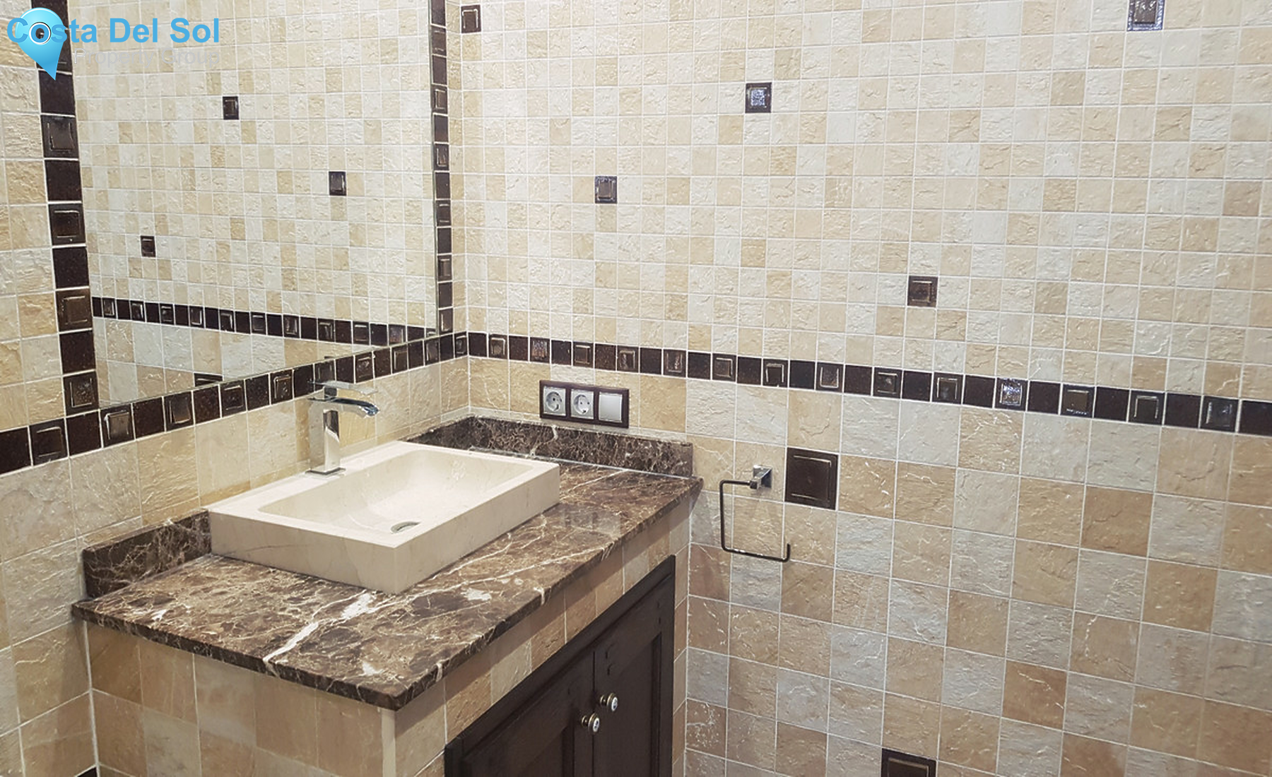 Top Floor Apartment in Istán-1360897