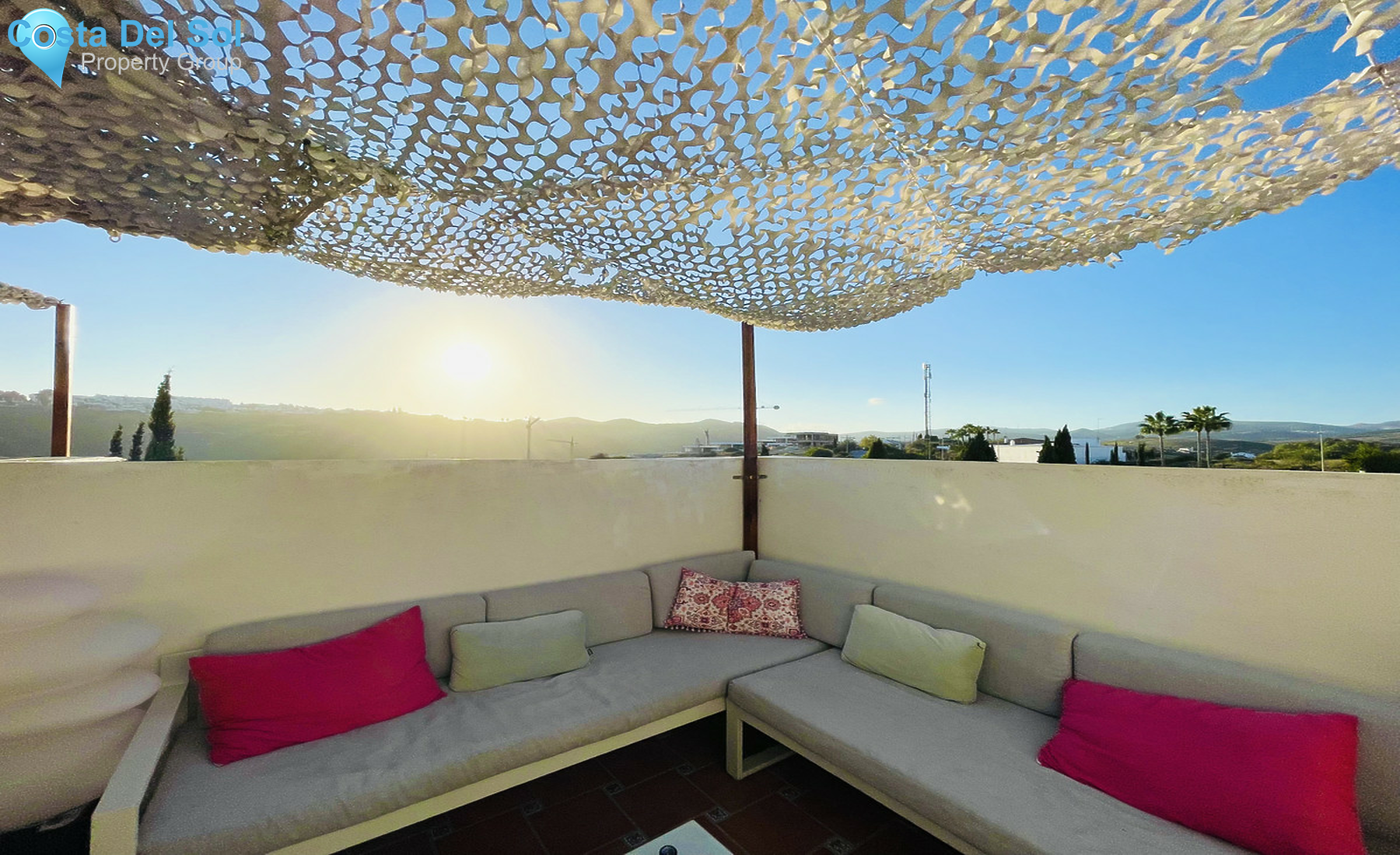 Top Floor Apartment in La Duquesa