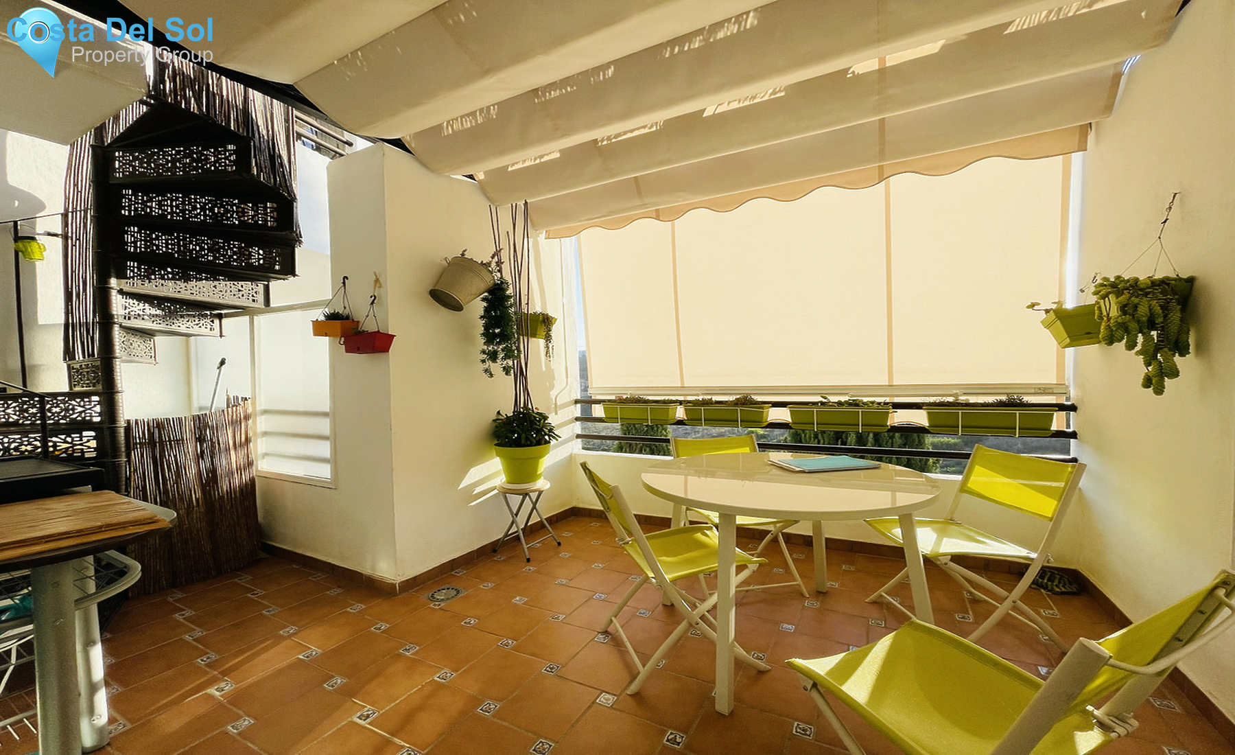 Top Floor Apartment in La Duquesa-1290383