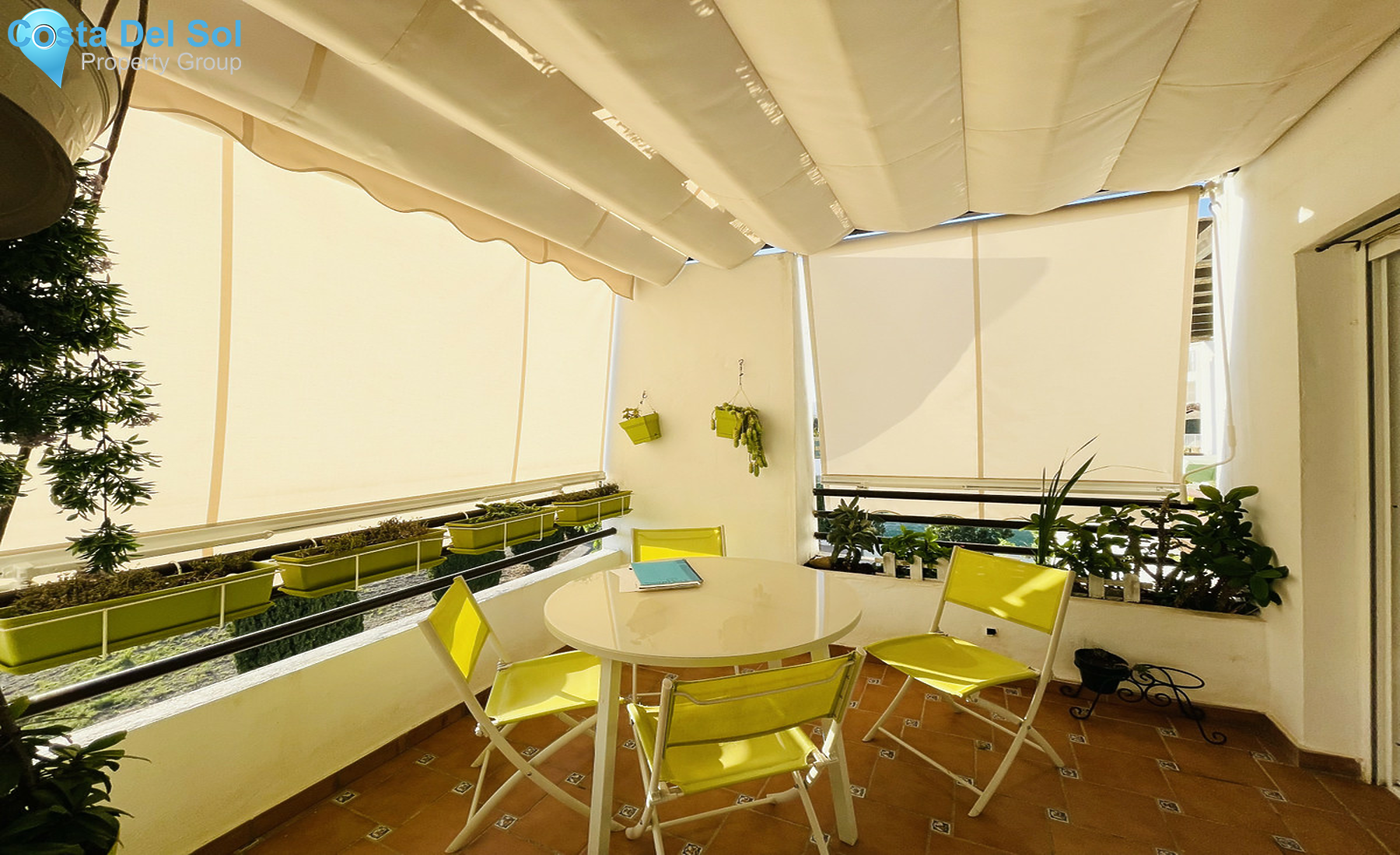 Top Floor Apartment in La Duquesa-1290384