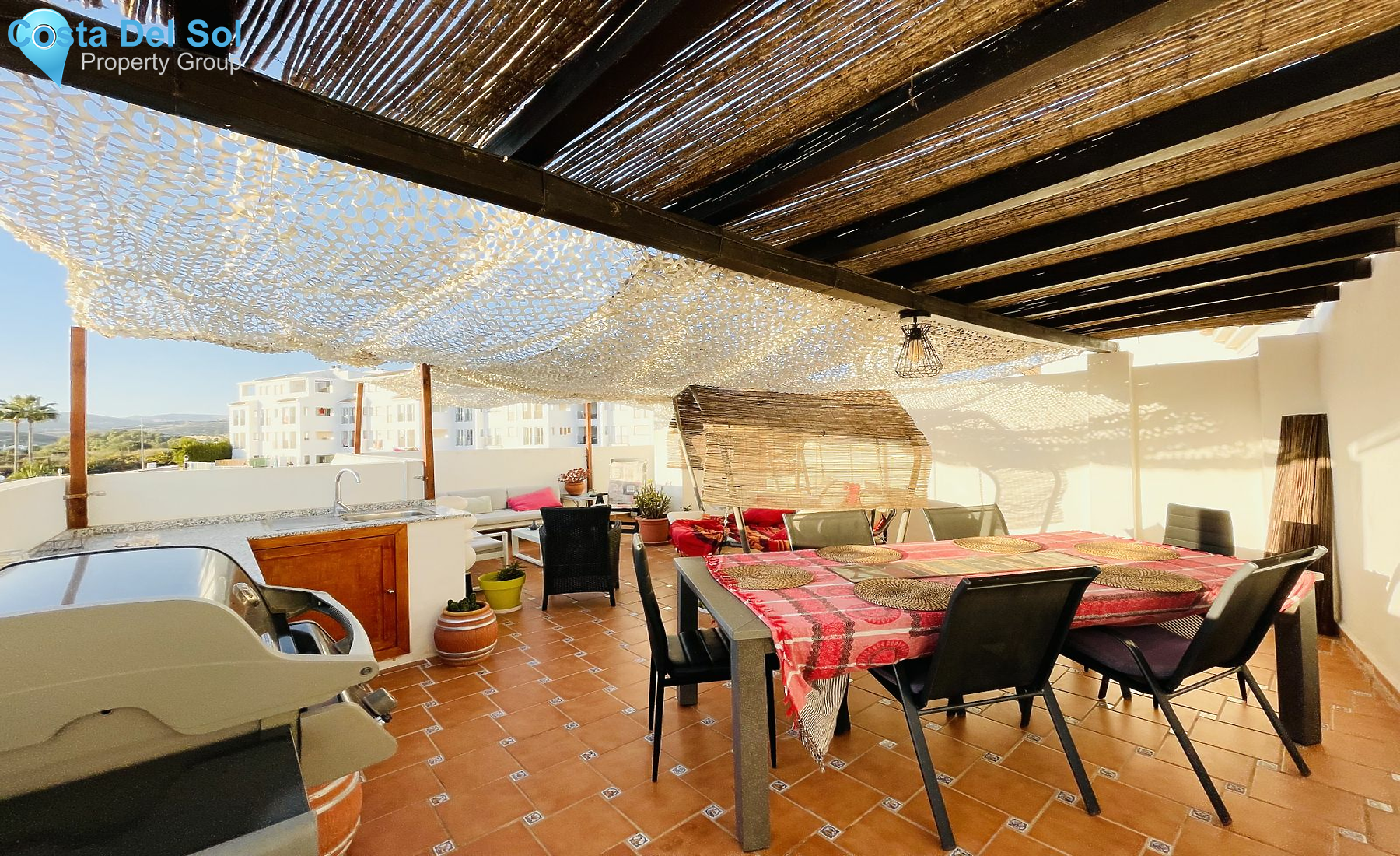 Top Floor Apartment in La Duquesa-1464405