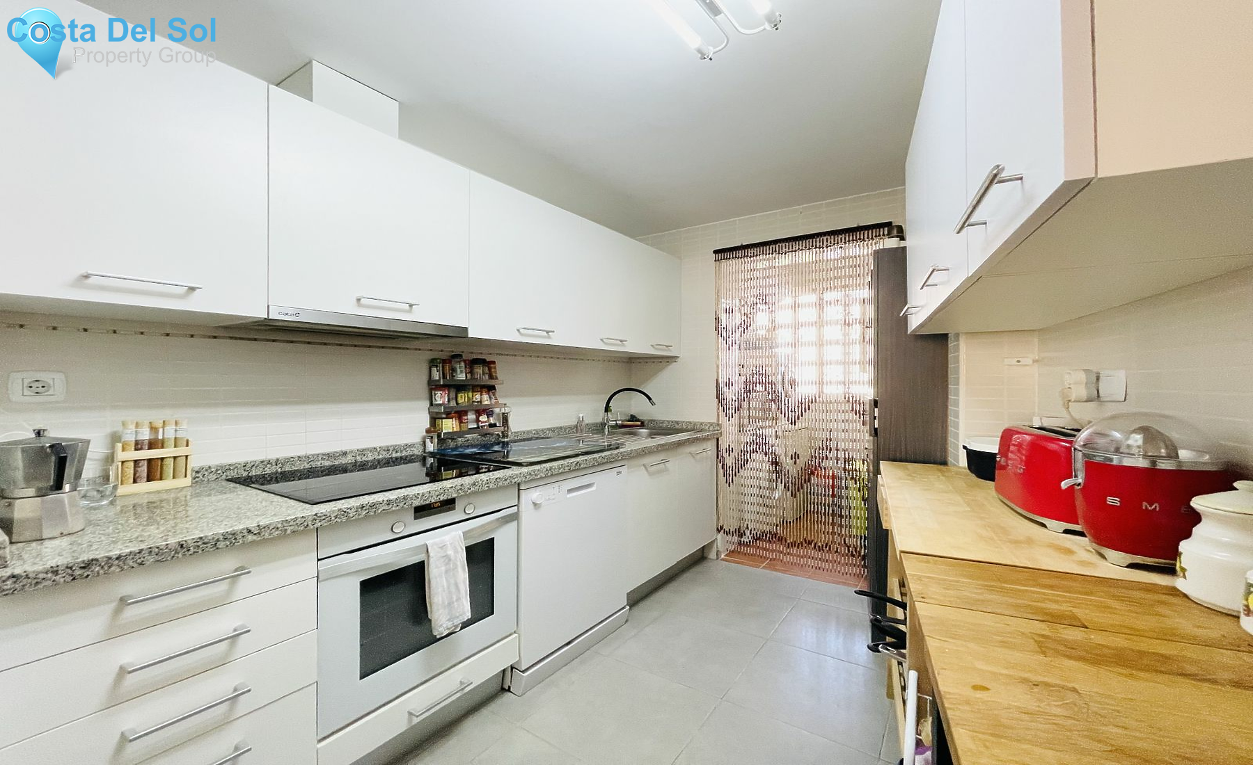 Top Floor Apartment in La Duquesa-1464408