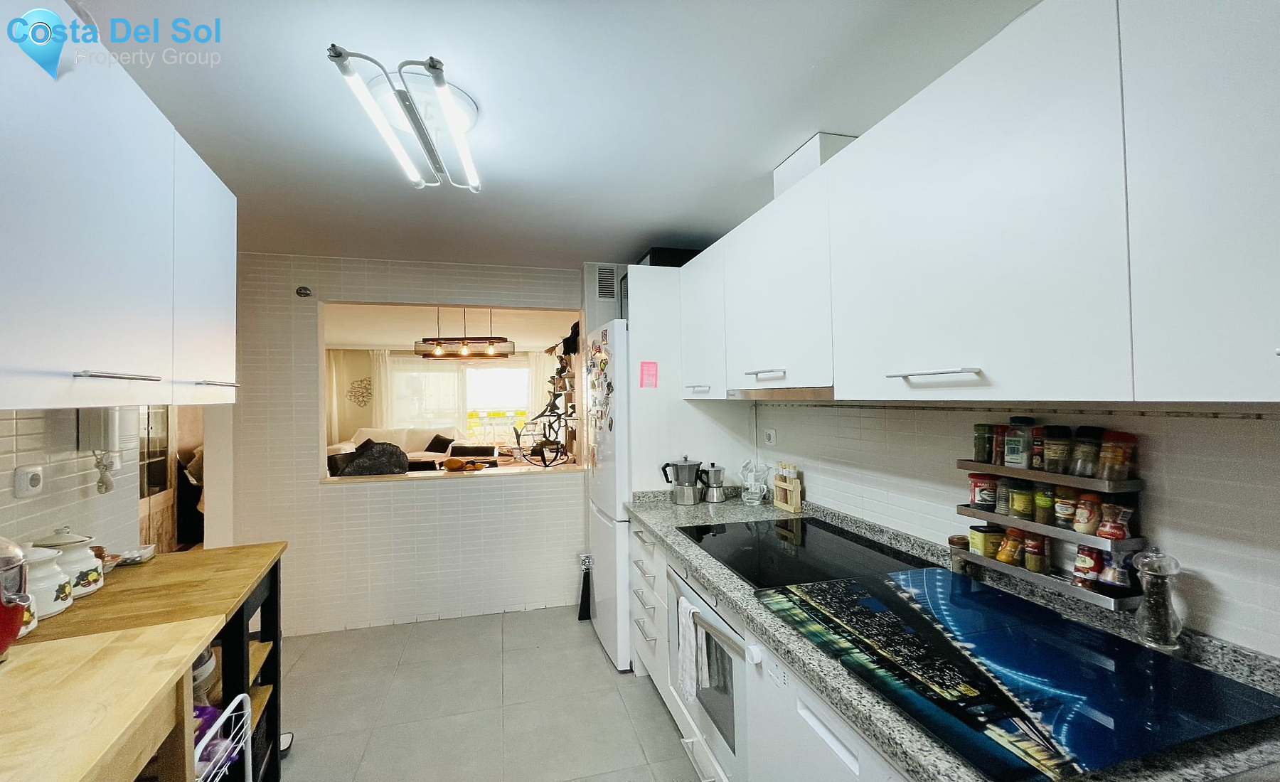 Top Floor Apartment in La Duquesa-1464409