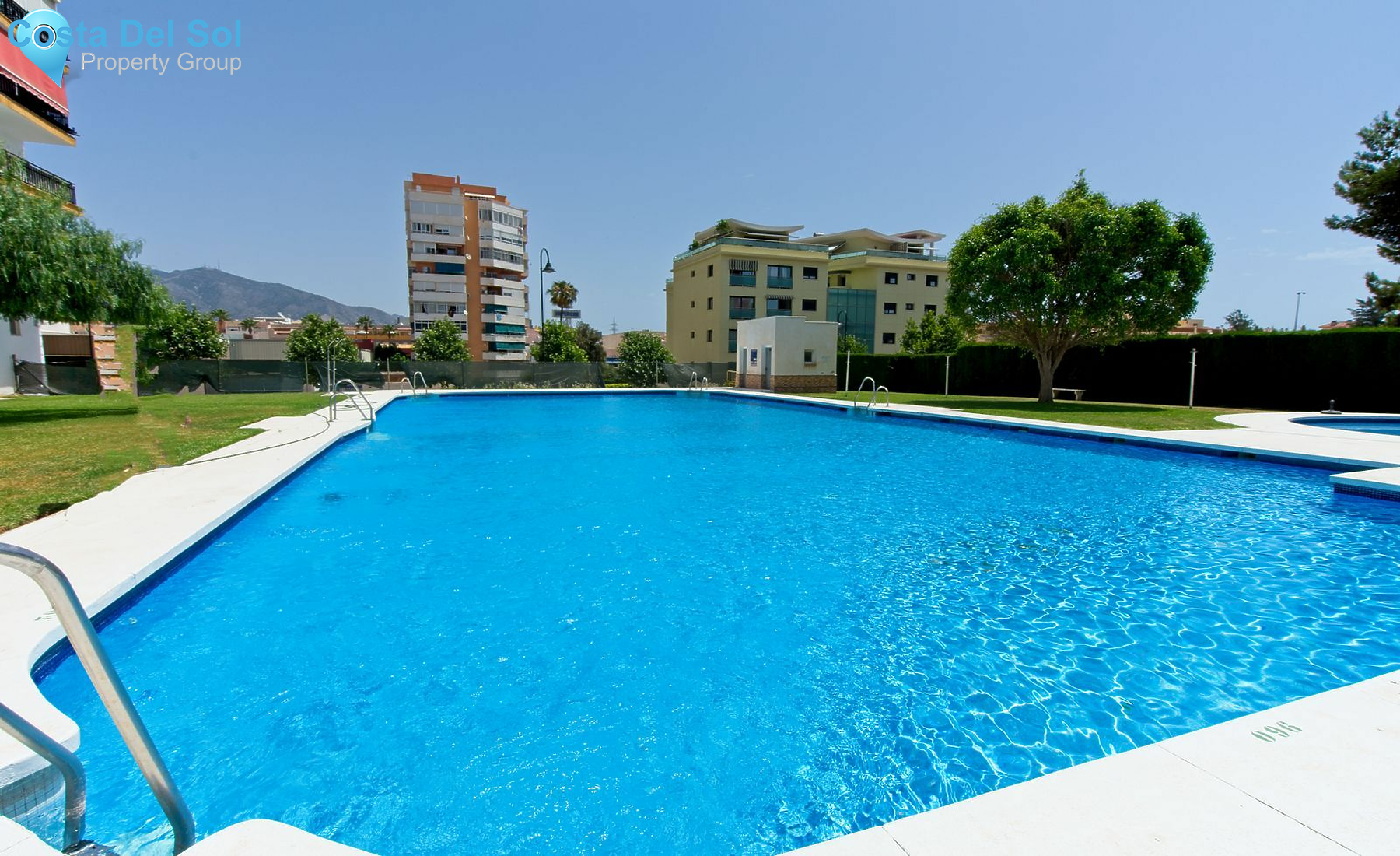 Top Floor Apartment in Las Lagunas-1145783