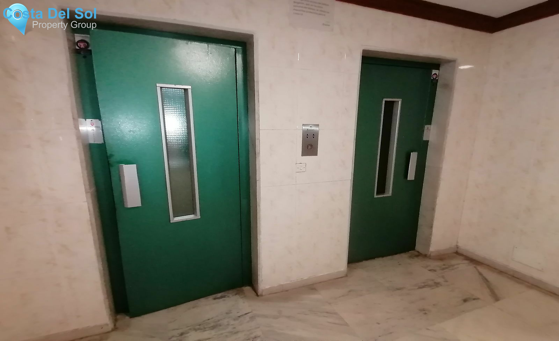 Top Floor Apartment in Las Lagunas-1145797