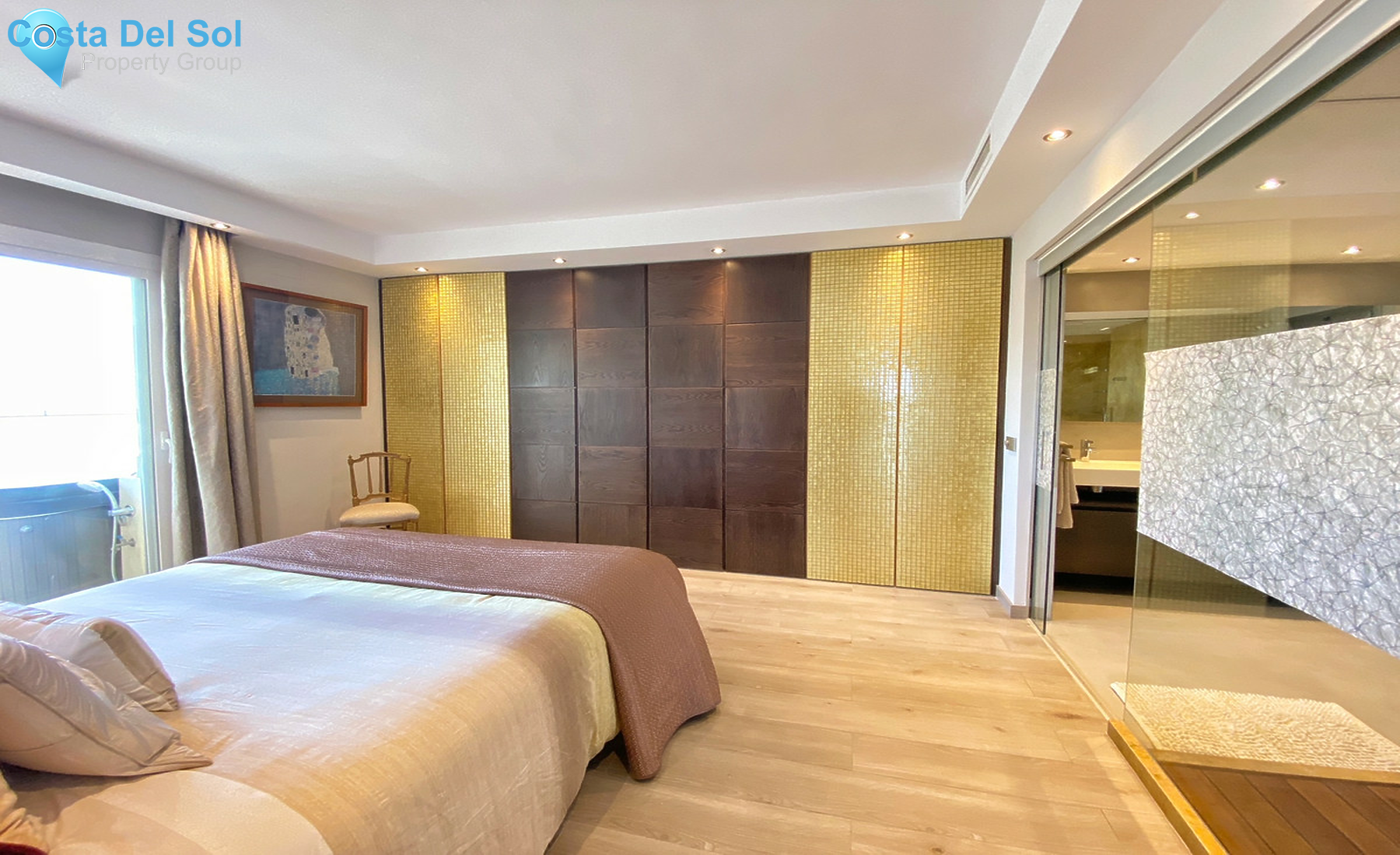 Top Floor Apartment in Marbella-1325556