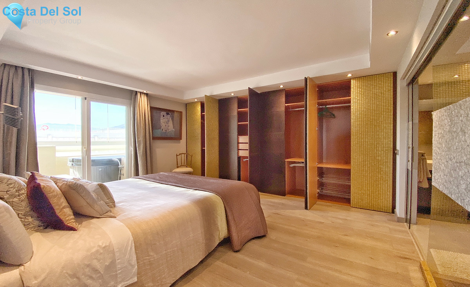 Top Floor Apartment in Marbella-1325557