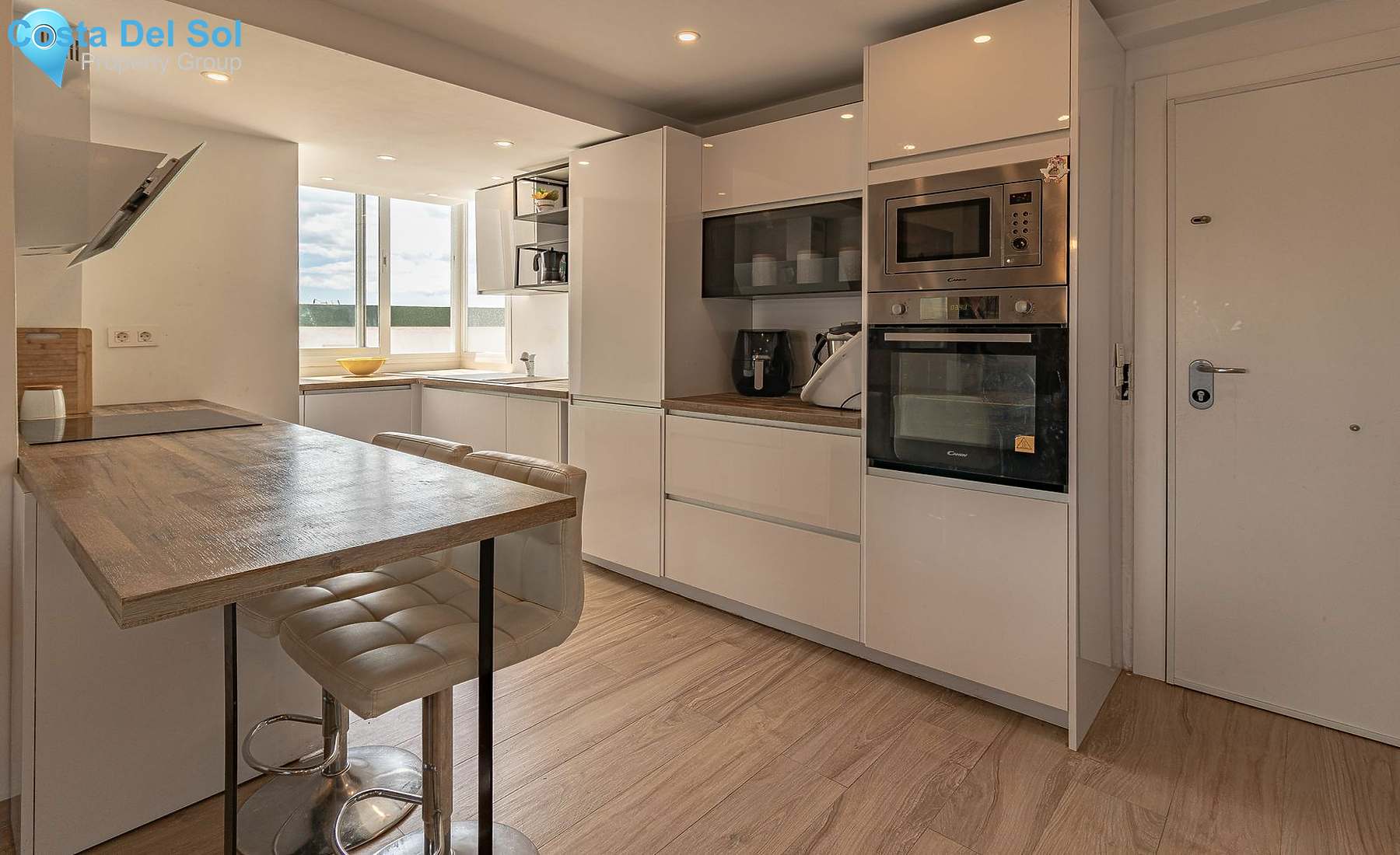 Top Floor Apartment in Marbella-1166244