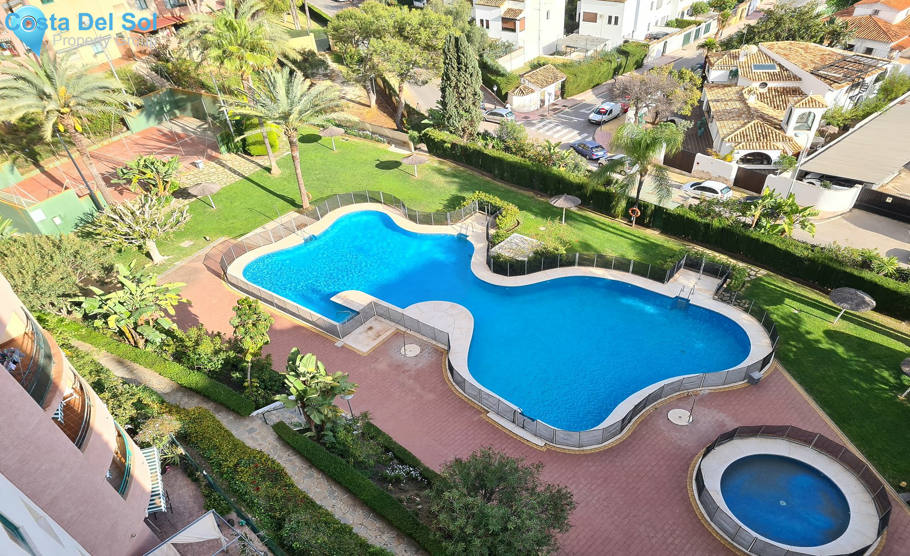 Top Floor Apartment in Marbella-1195737