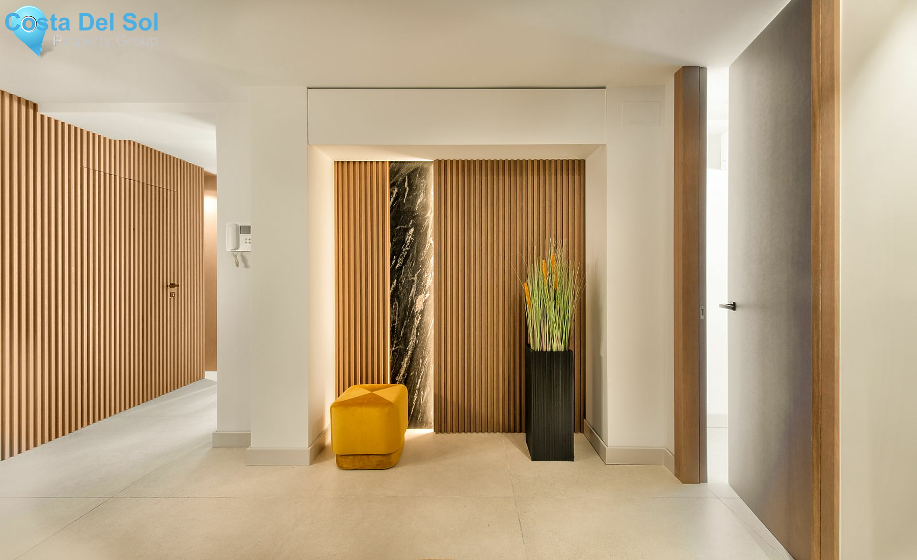 Top Floor Apartment in Marbella-1202978