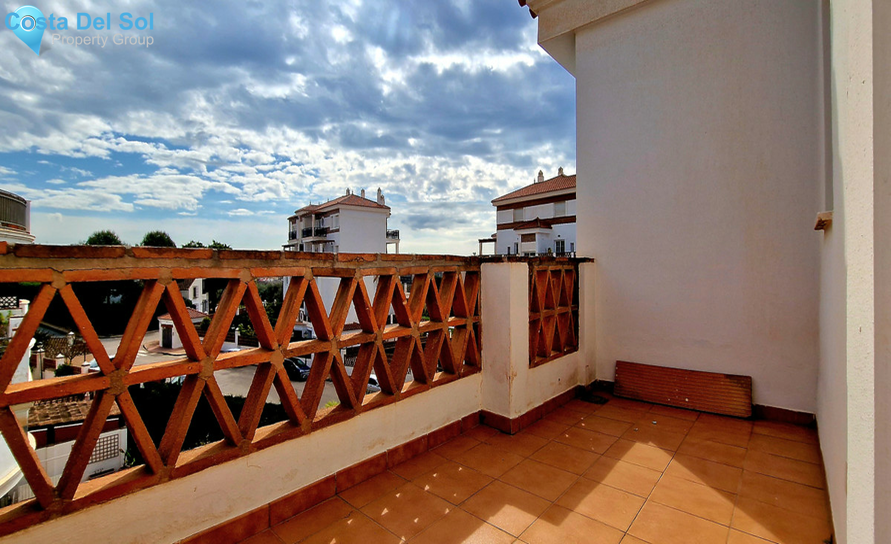 Top Floor Apartment in Mijas Costa-1284826