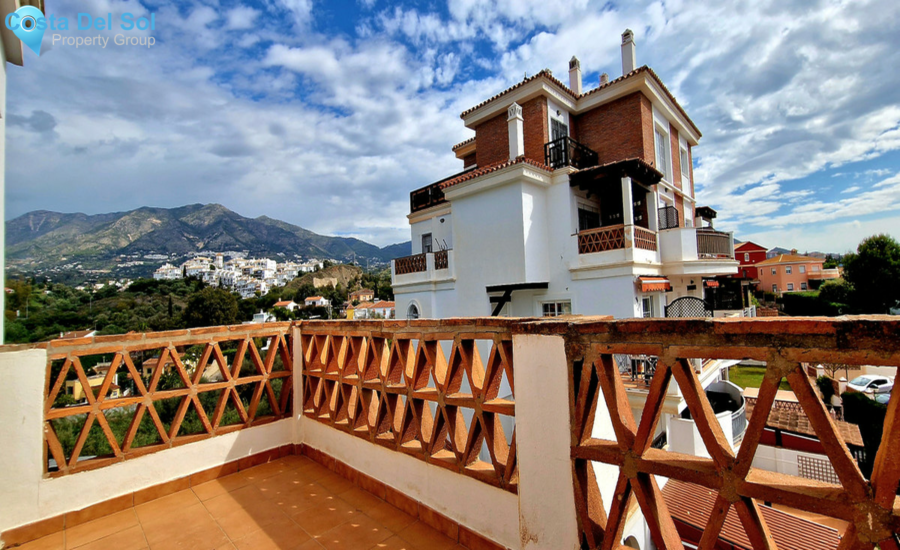 Top Floor Apartment in Mijas Costa-1284829