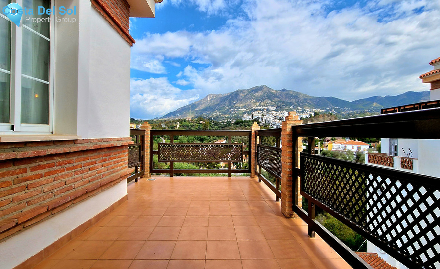 Top Floor Apartment in Mijas Costa-1284836