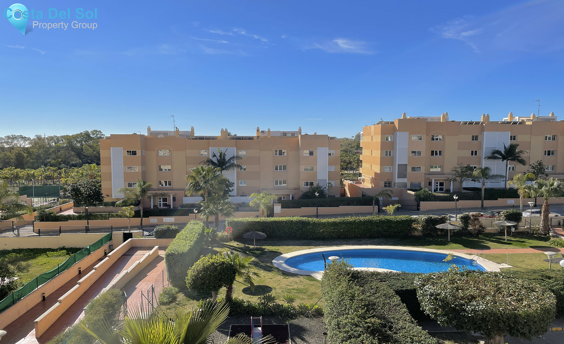 Top Floor Apartment in New Golden Mile-1376561