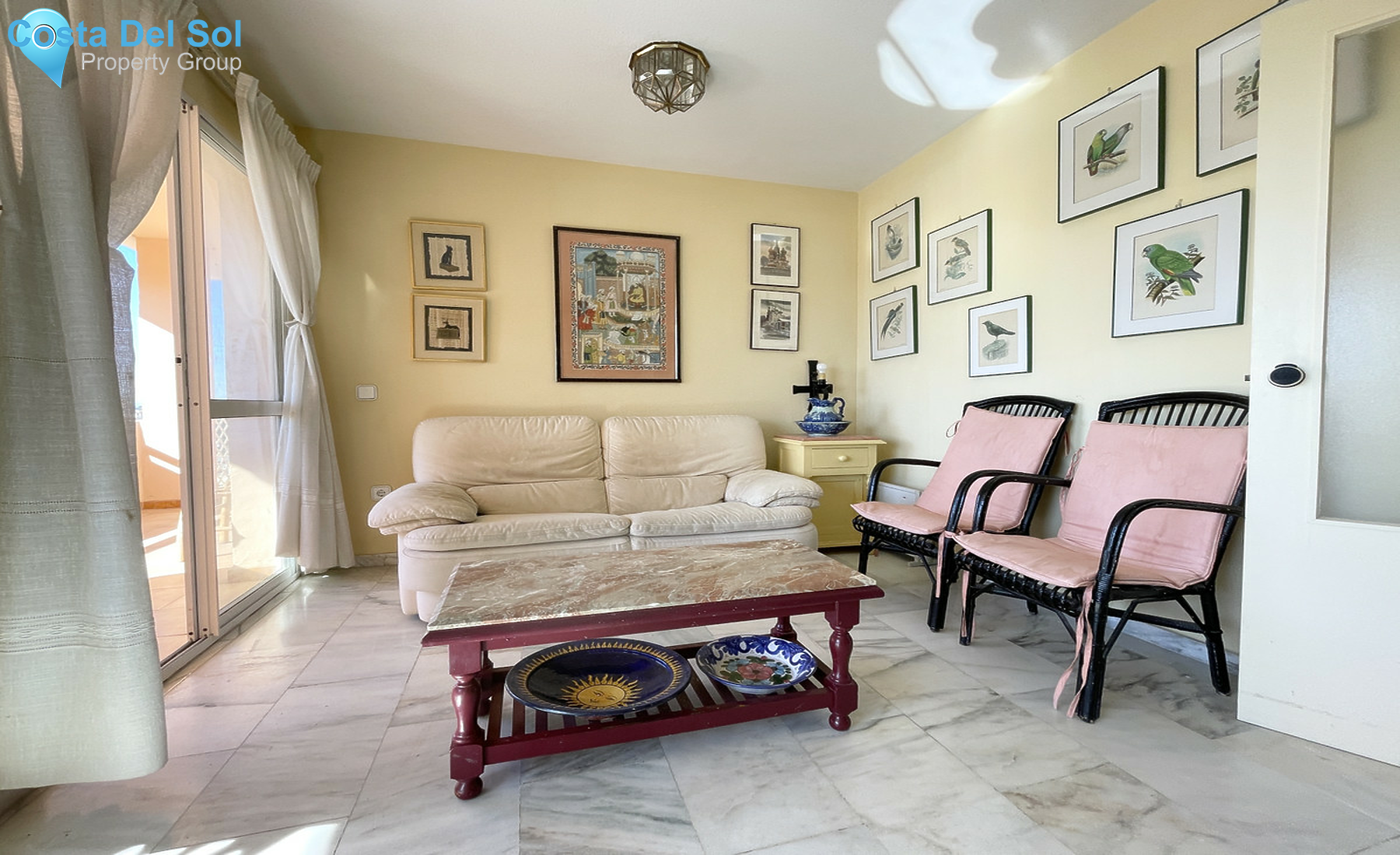 Top Floor Apartment in New Golden Mile-1376555