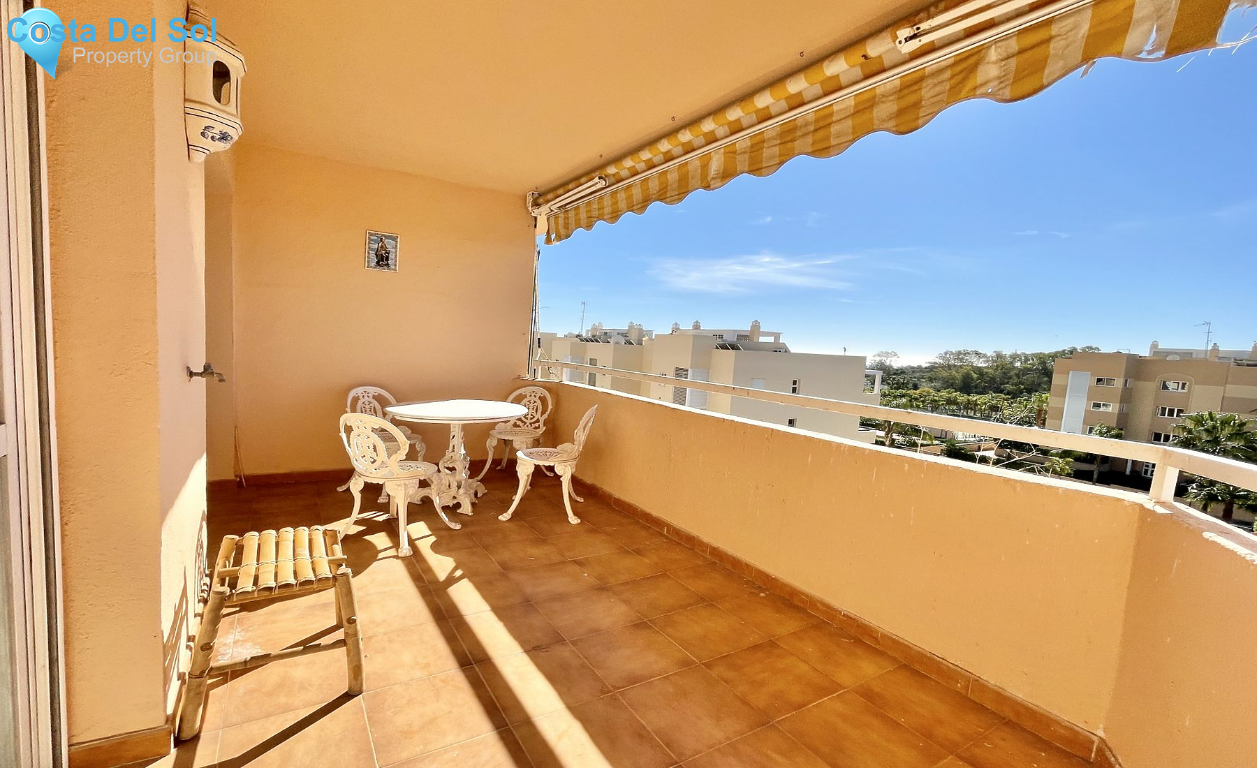 Top Floor Apartment in New Golden Mile-1133441