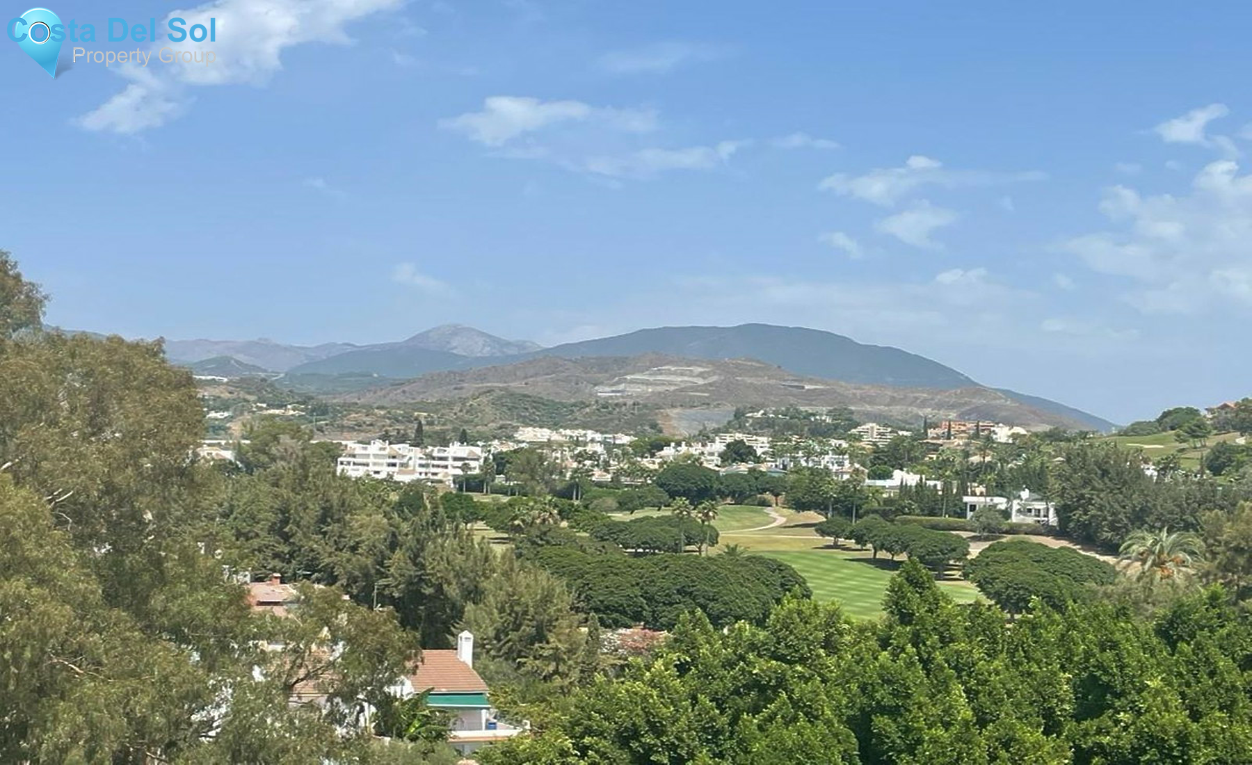 Top Floor Apartment in Nueva Andalucía-1413068