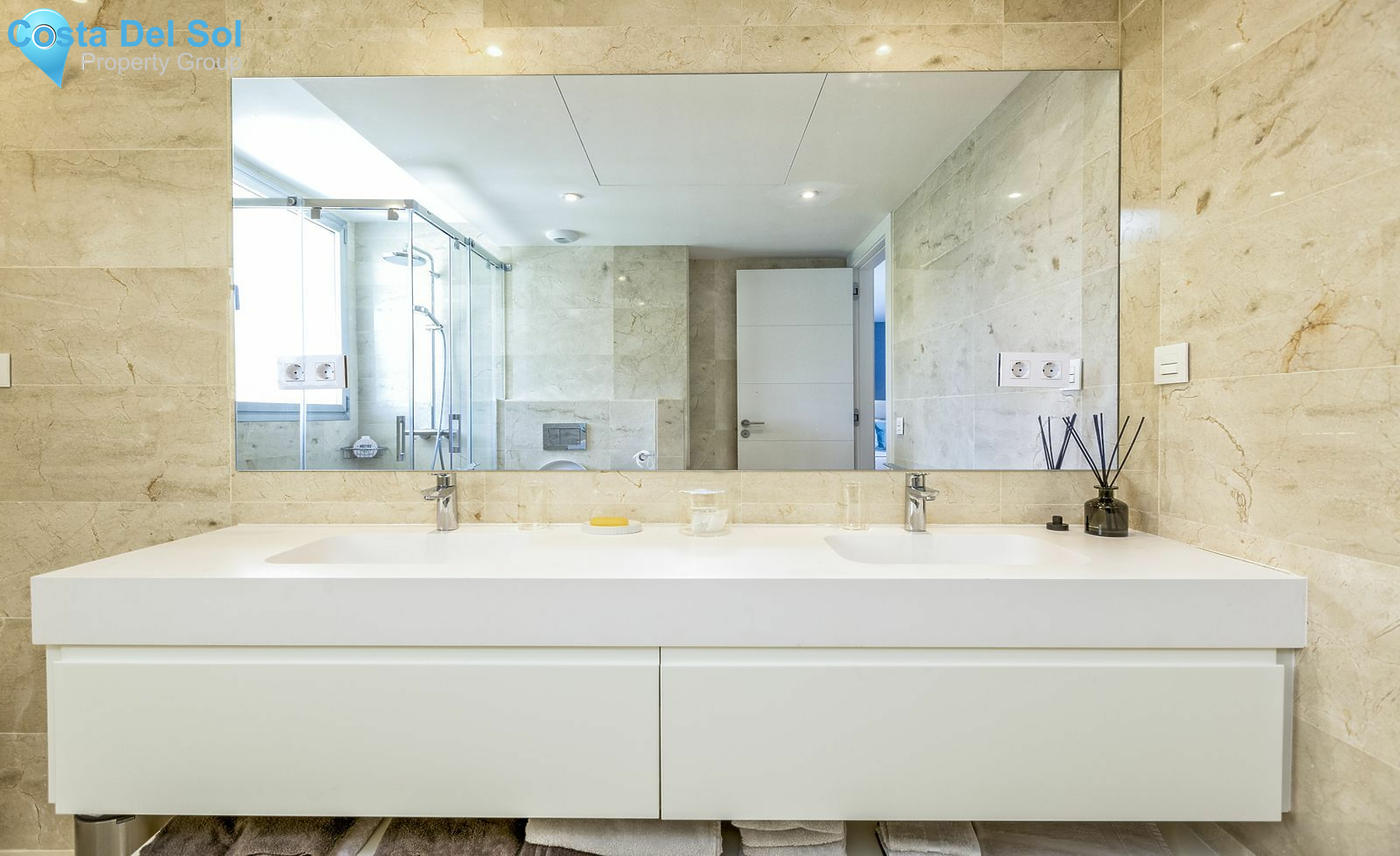 Top Floor Apartment in Nueva Andalucía-1162346