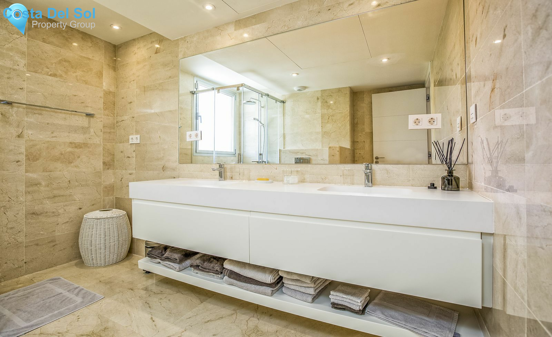 Top Floor Apartment in Nueva Andalucía-1162353