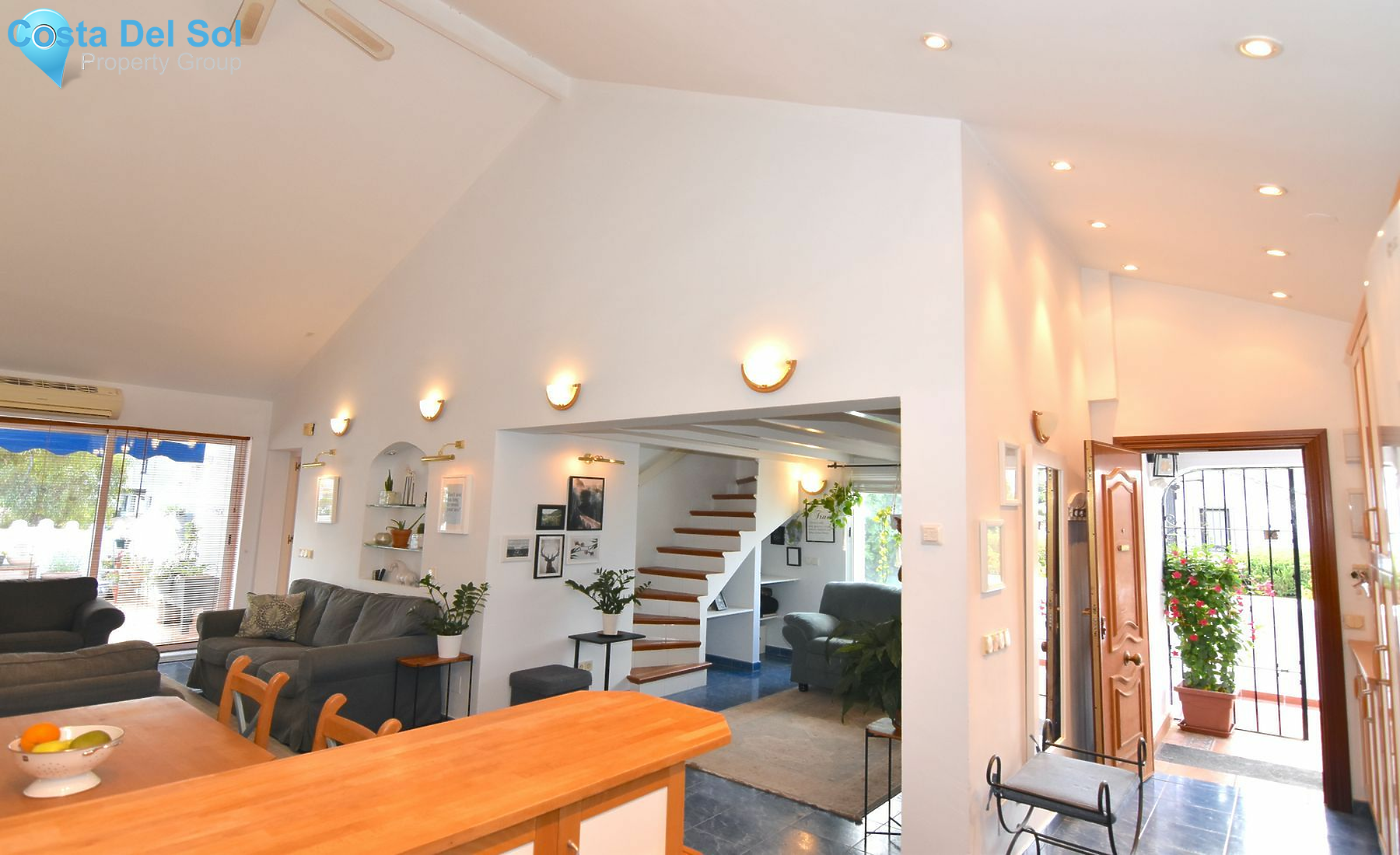 Top Floor Apartment in Nueva Andalucía-1390526