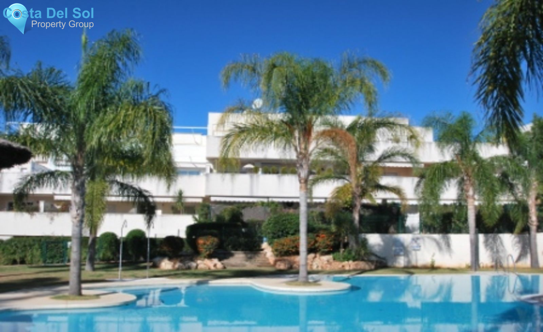 Top Floor Apartment in Nueva Andalucía