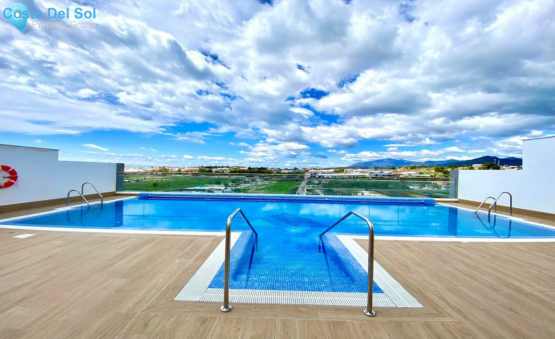 Top Floor Apartment in Nueva Andalucía-1426036