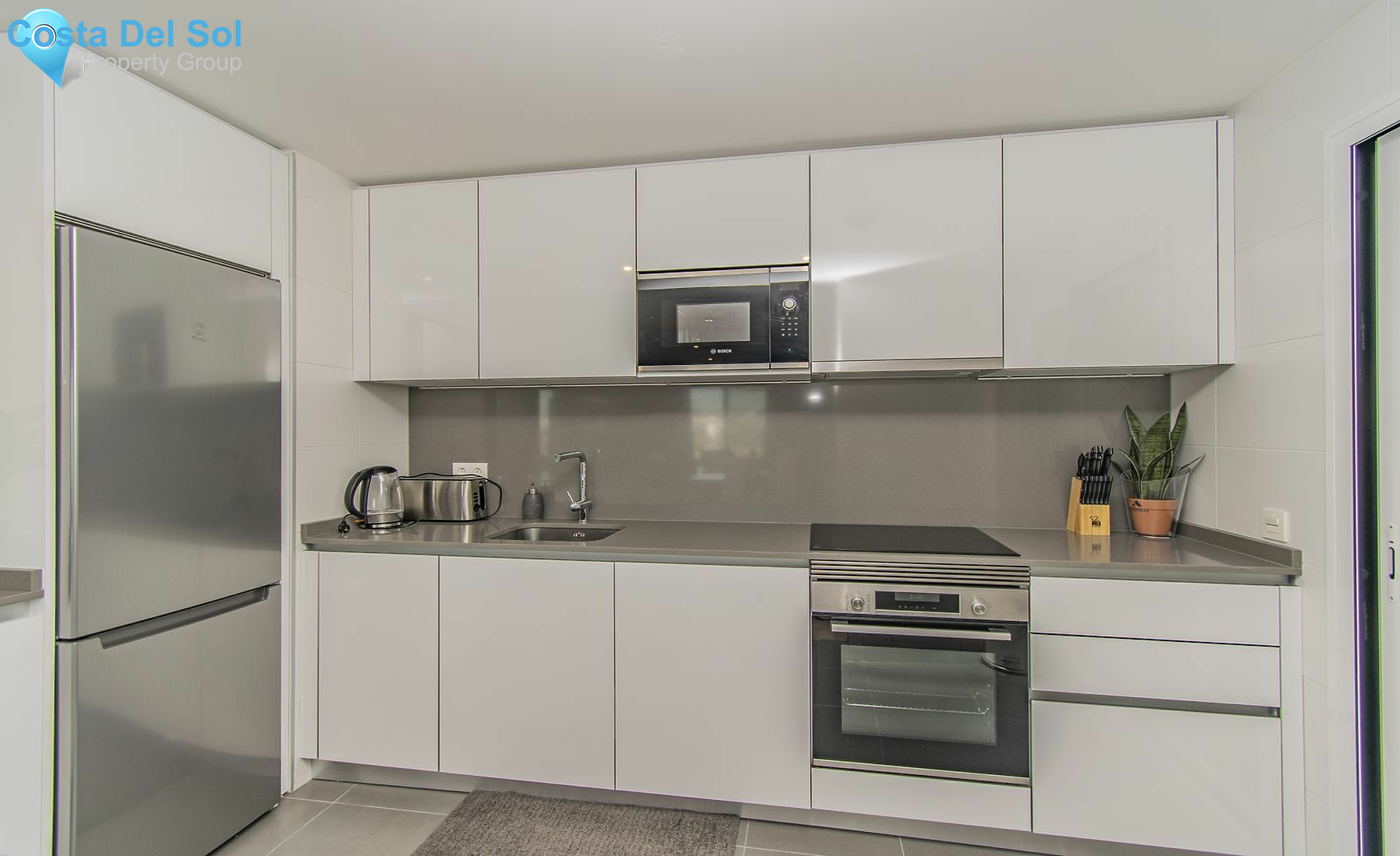 Top Floor Apartment in Nueva Andalucía-1426045