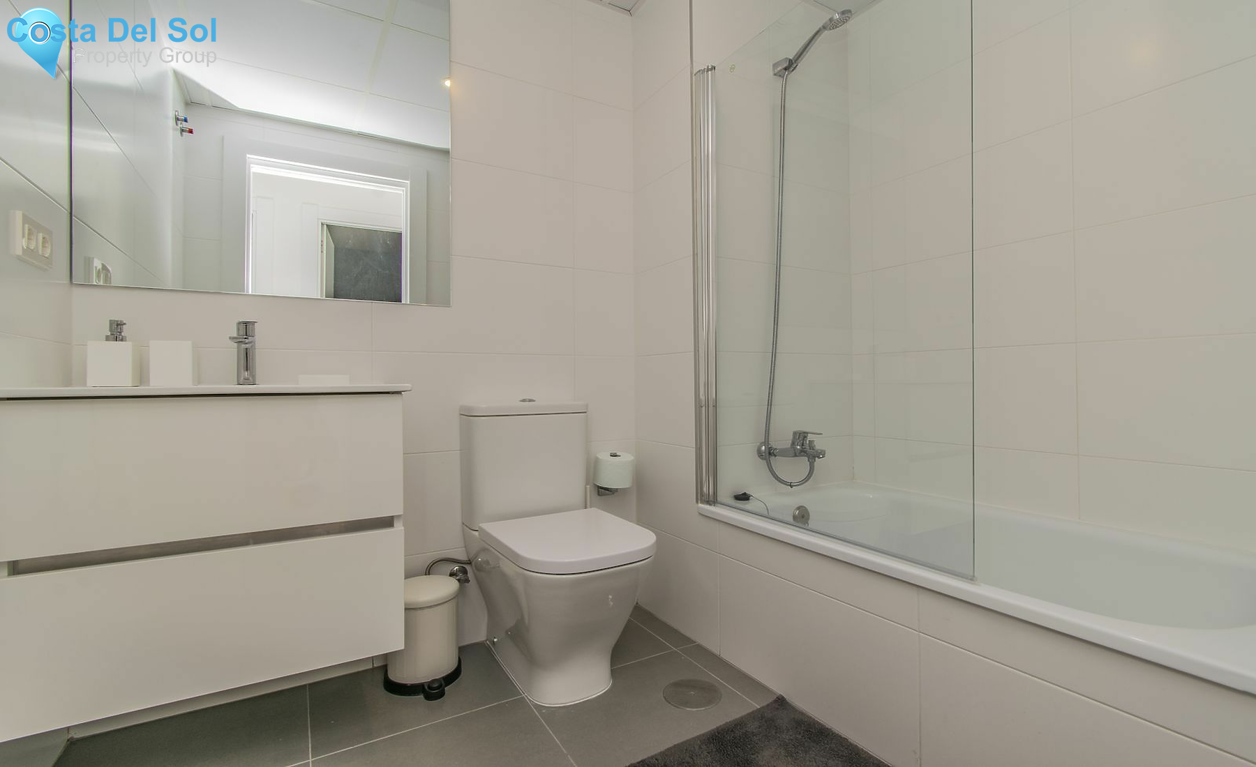 Top Floor Apartment in Nueva Andalucía-1426050