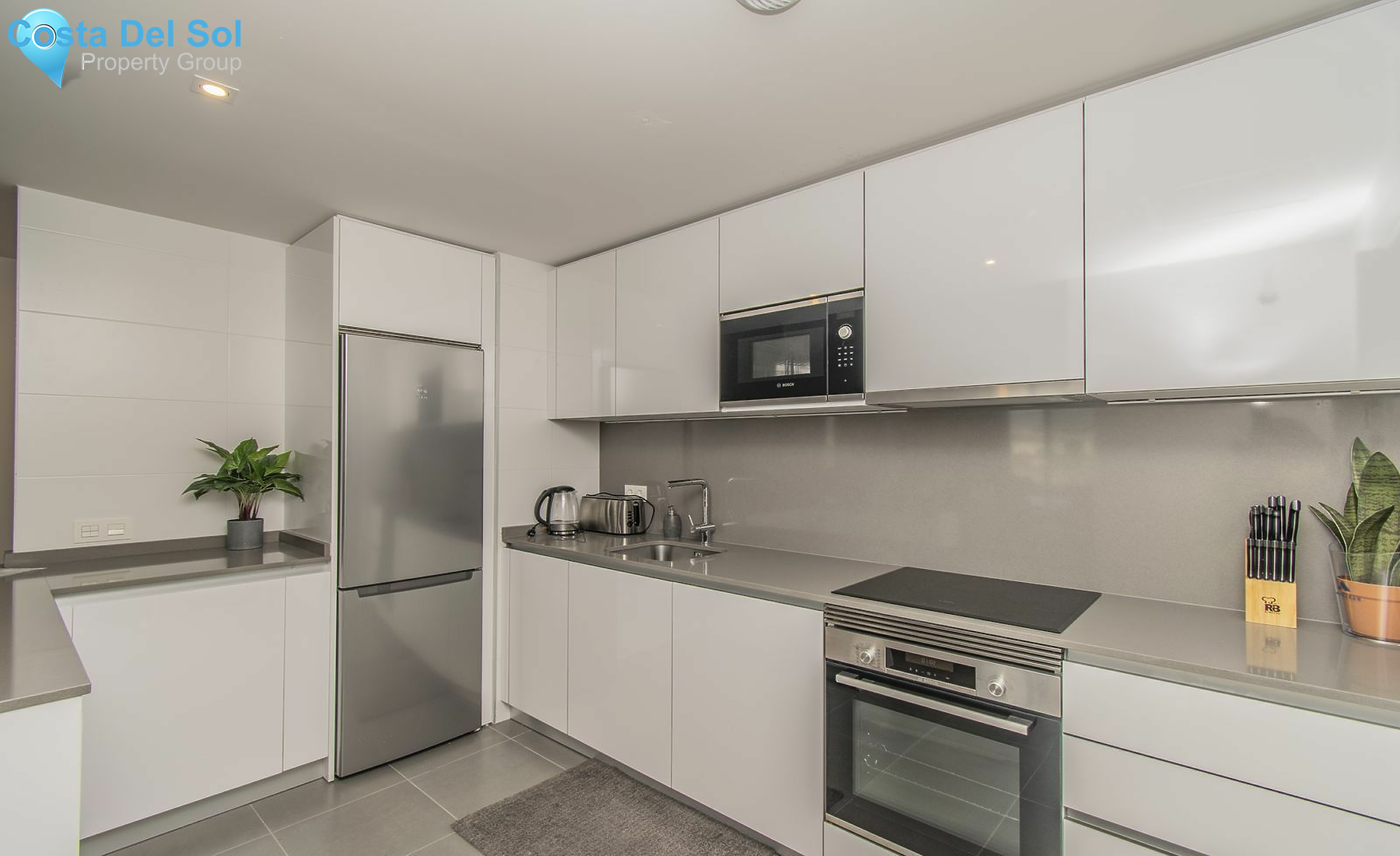 Top Floor Apartment in Nueva Andalucía-1426041