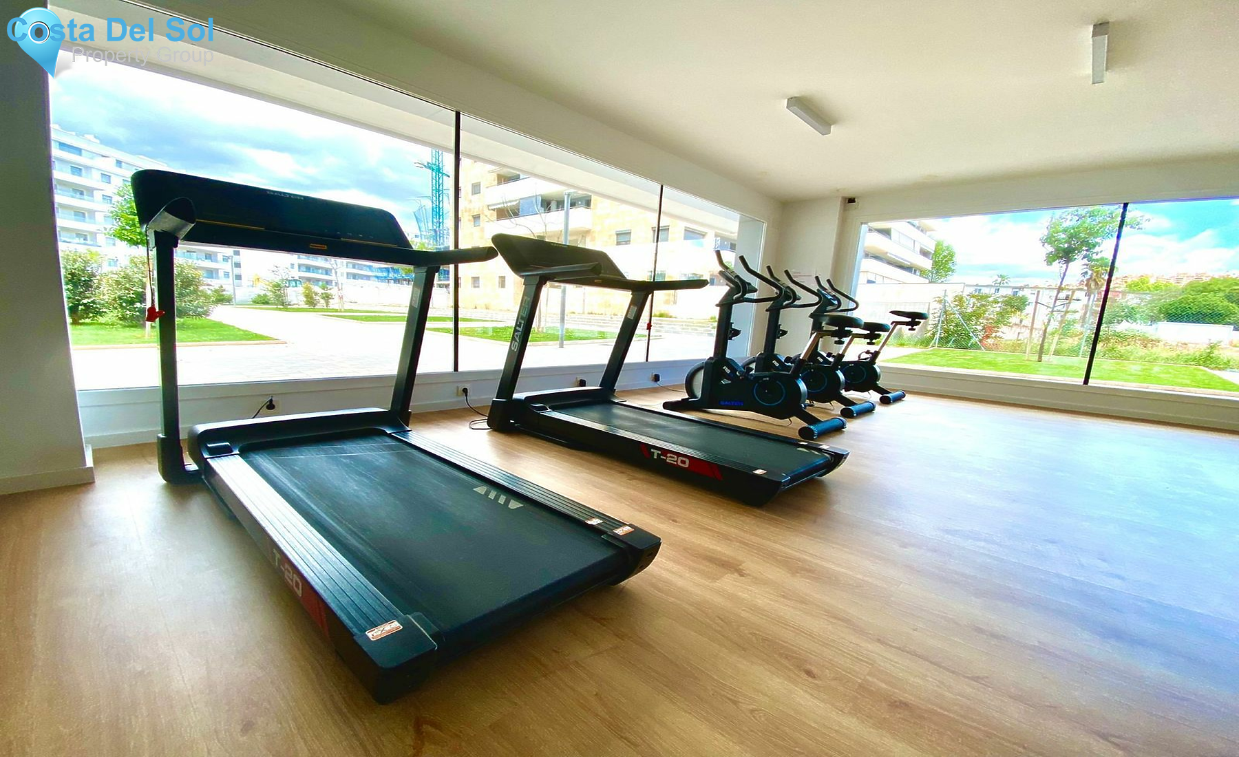 Top Floor Apartment in Nueva Andalucía-1449558