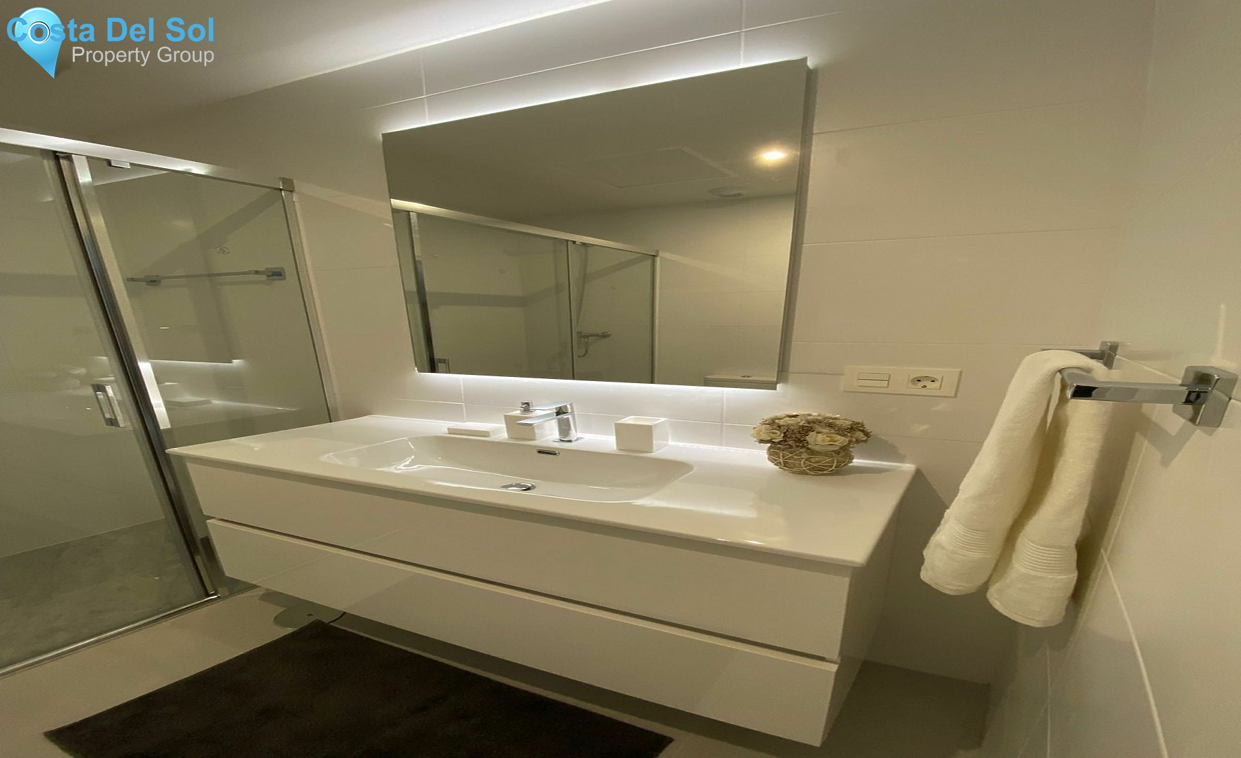 Top Floor Apartment in Nueva Andalucía-1449561