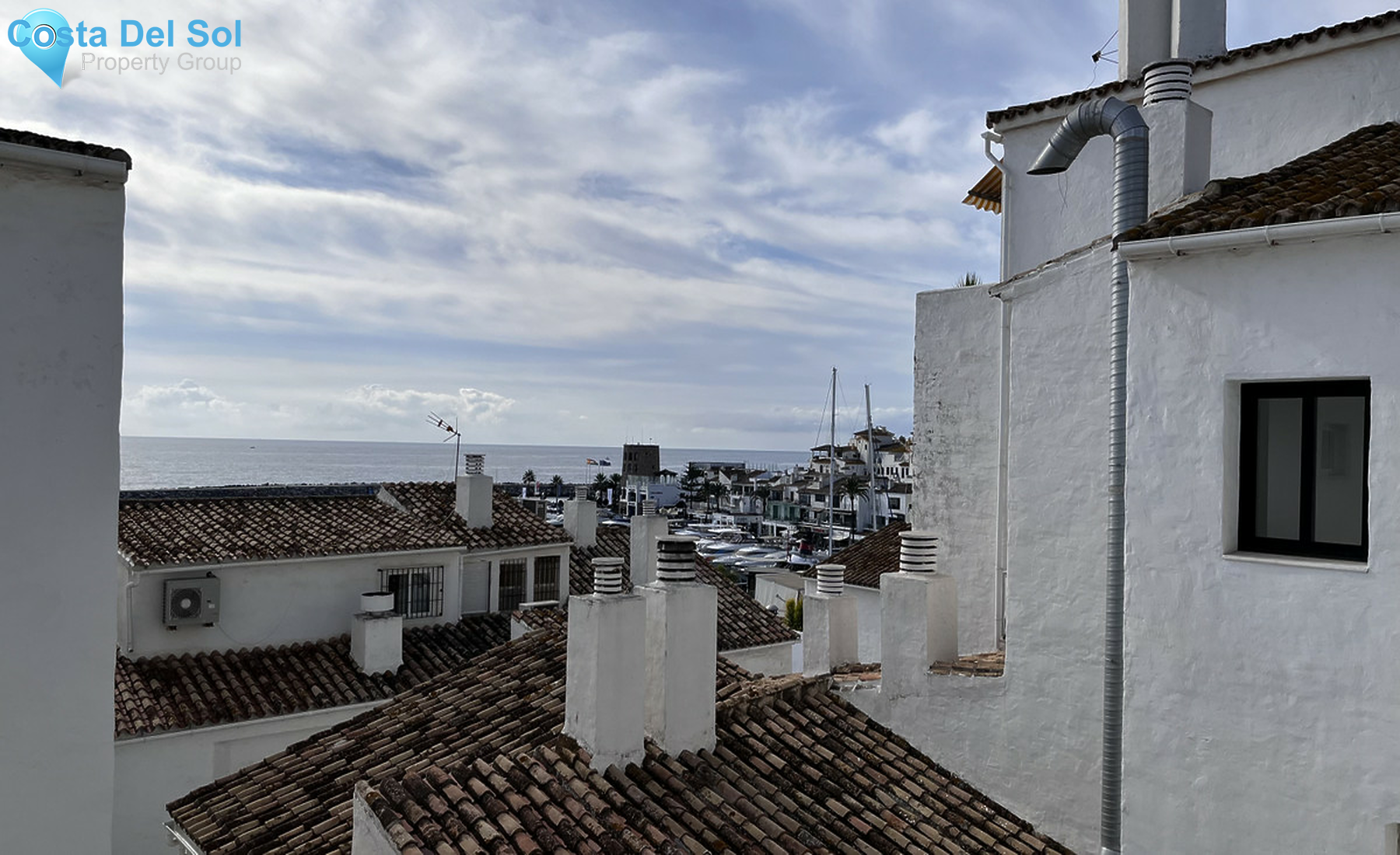 Top Floor Apartment in Puerto Banús