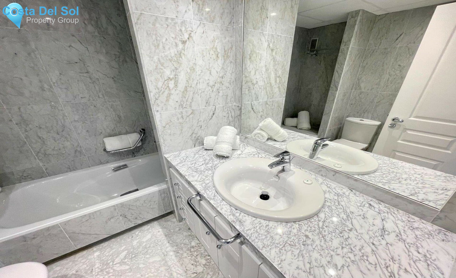 Top Floor Apartment in Puerto Banús-1294935