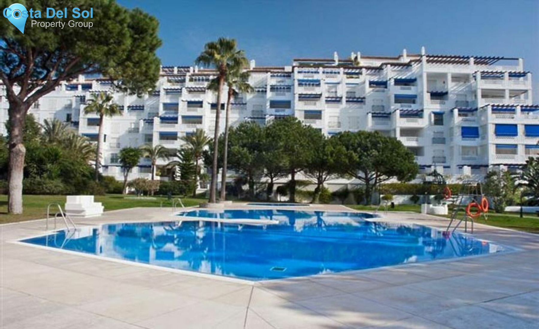 Top Floor Apartment in Puerto Banús