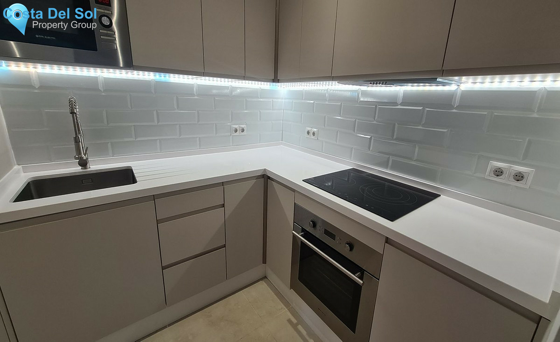 Top Floor Apartment in Riviera del Sol-1507796