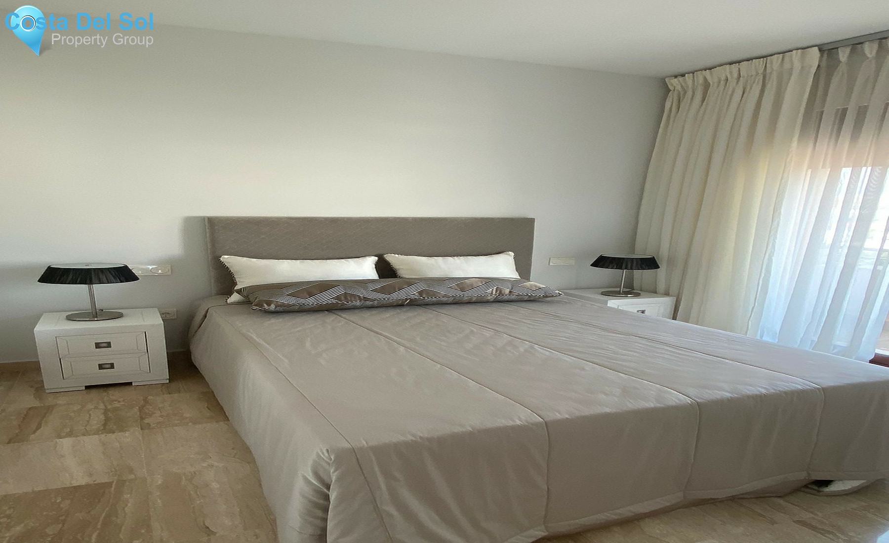 Top Floor Apartment in San Pedro de Alcántara-1327795
