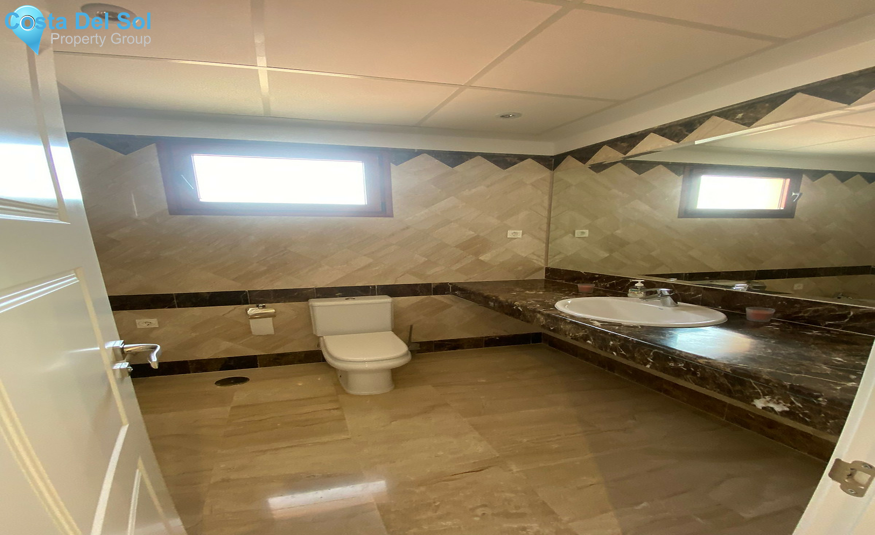 Top Floor Apartment in San Pedro de Alcántara-1327798