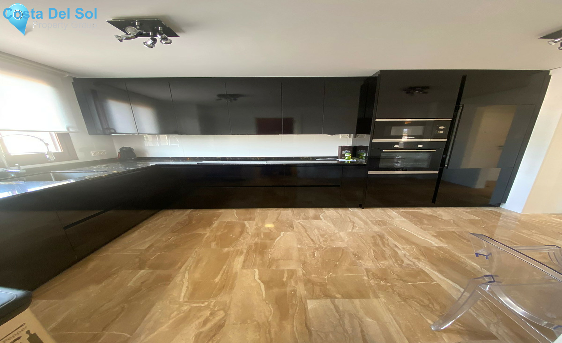 Top Floor Apartment in San Pedro de Alcántara-1327792