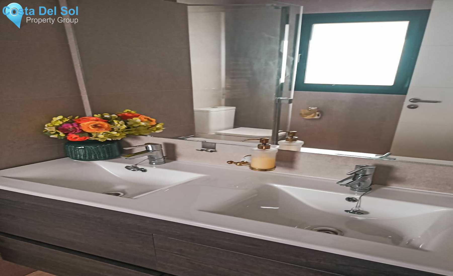 Townhouse in Alhaurín de la Torre-1530748