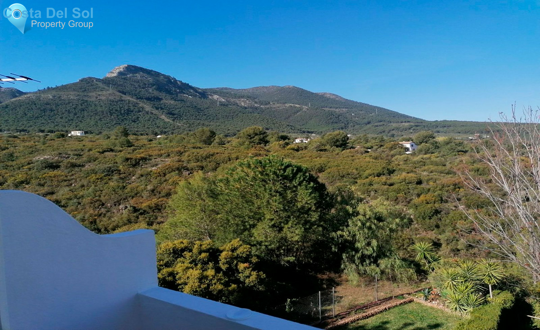 Townhouse in Alhaurín el Grande-1270506