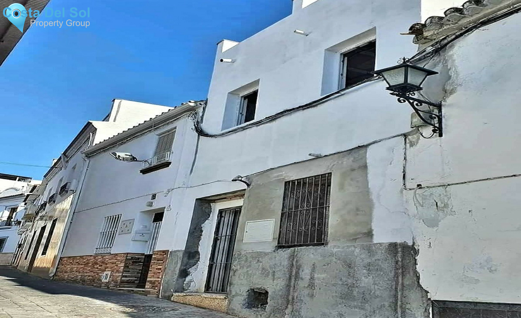 Townhouse in Alhaurín el Grande-1270678