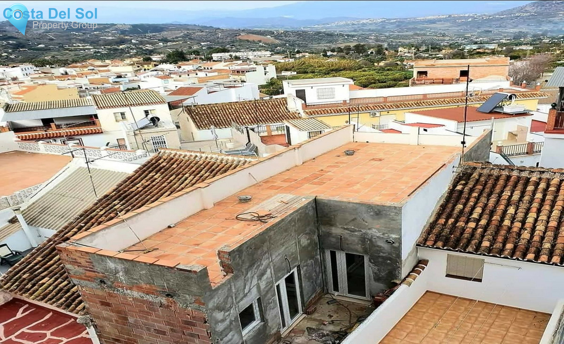 Townhouse in Alhaurín el Grande-1270684