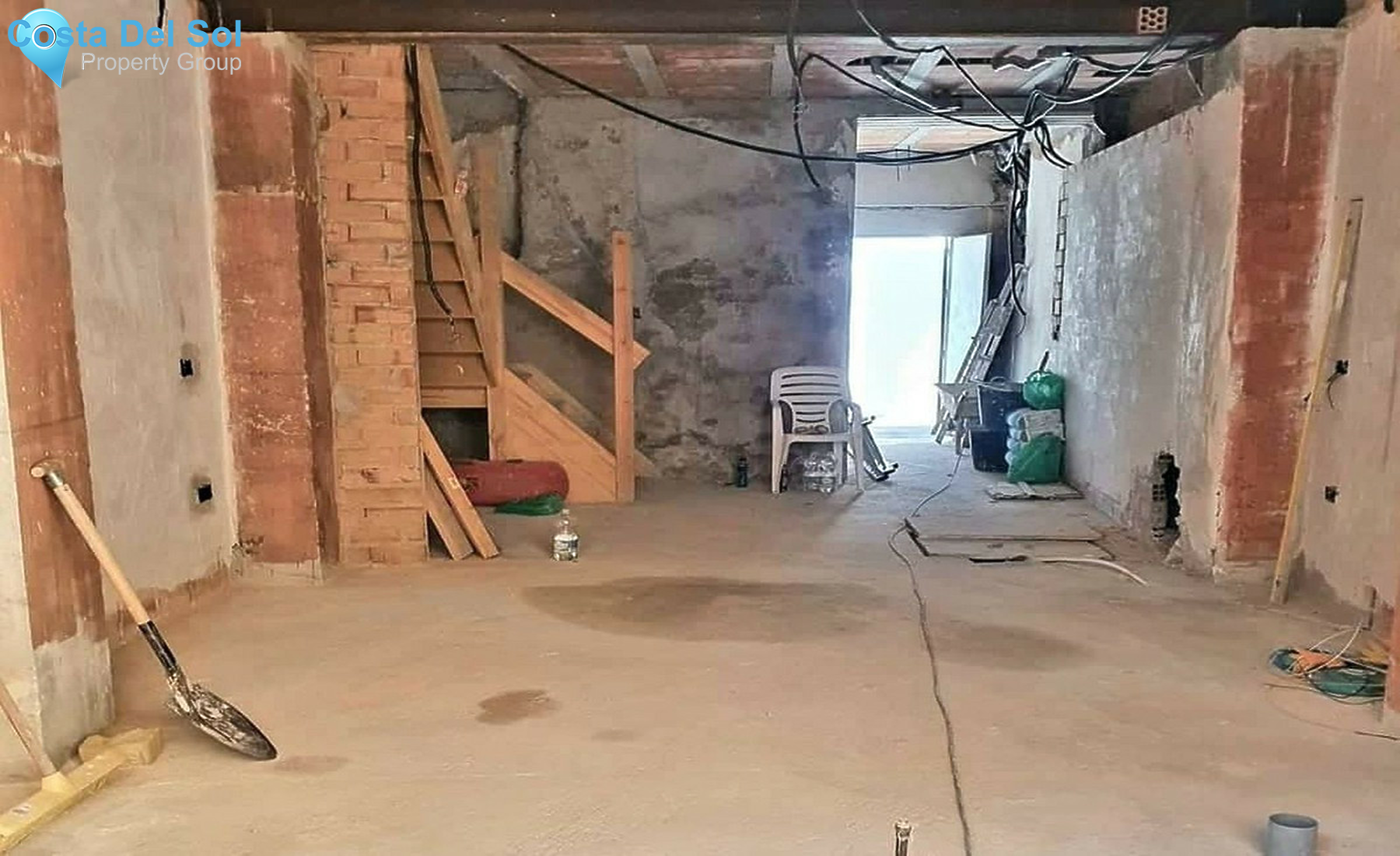 Townhouse in Alhaurín el Grande-1270685