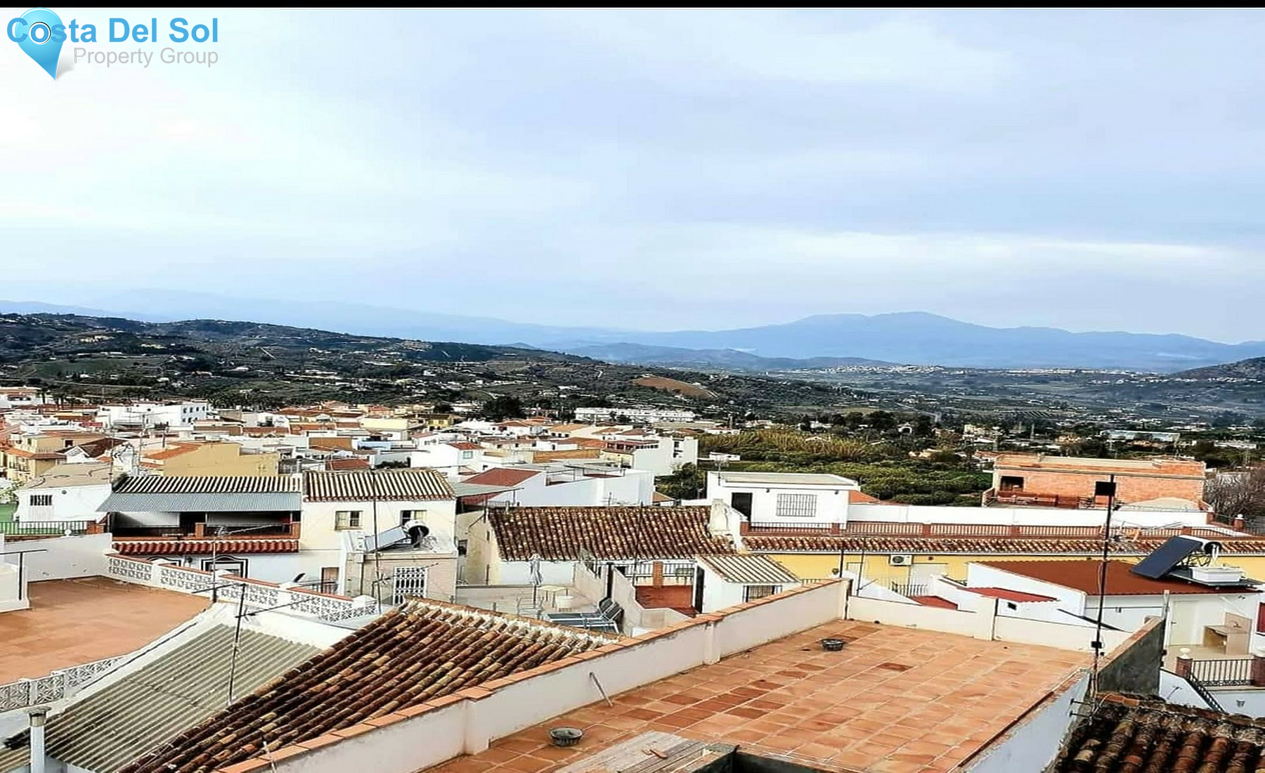 Townhouse in Alhaurín el Grande-1270671