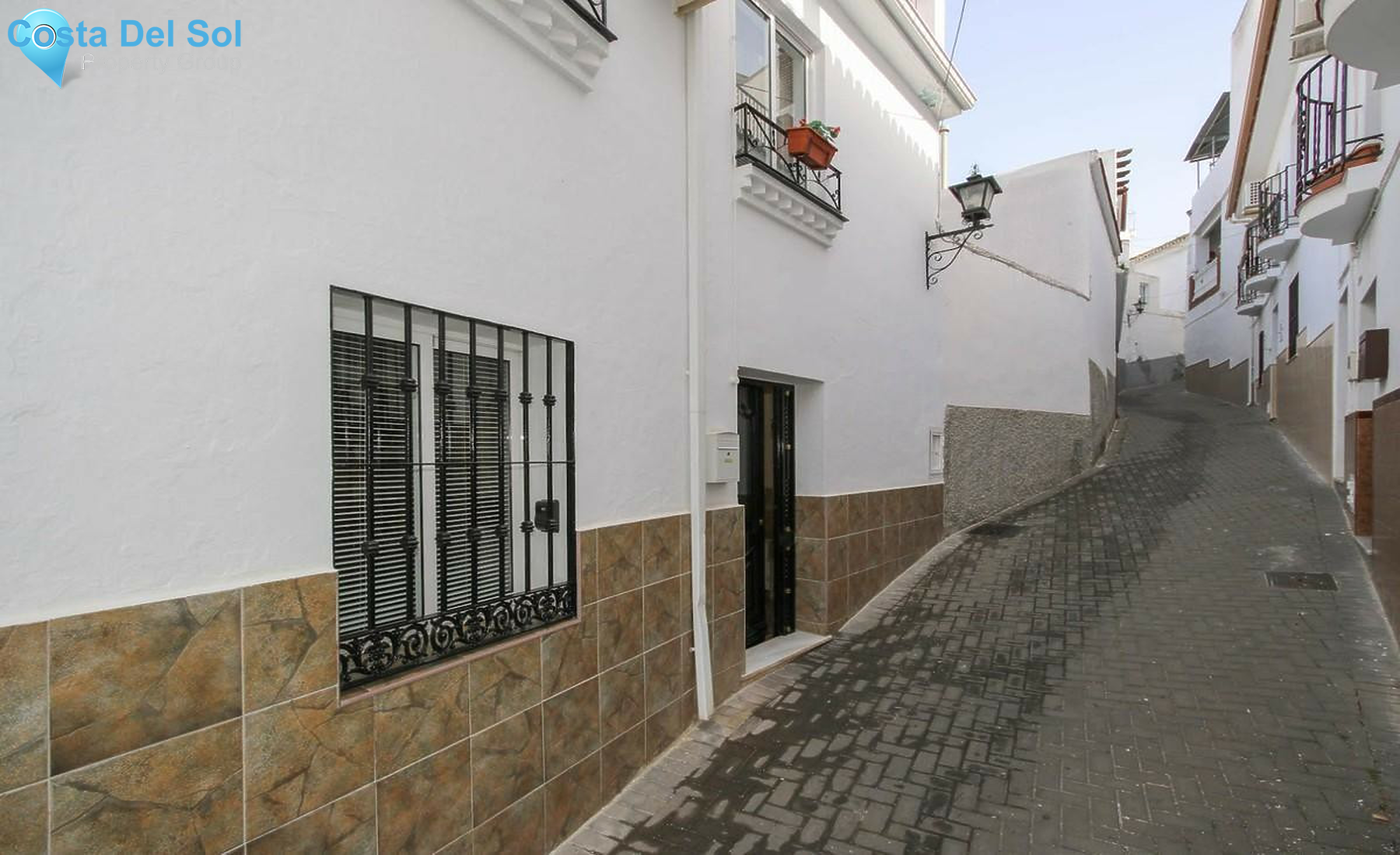 Townhouse in Alhaurín el Grande-1341580